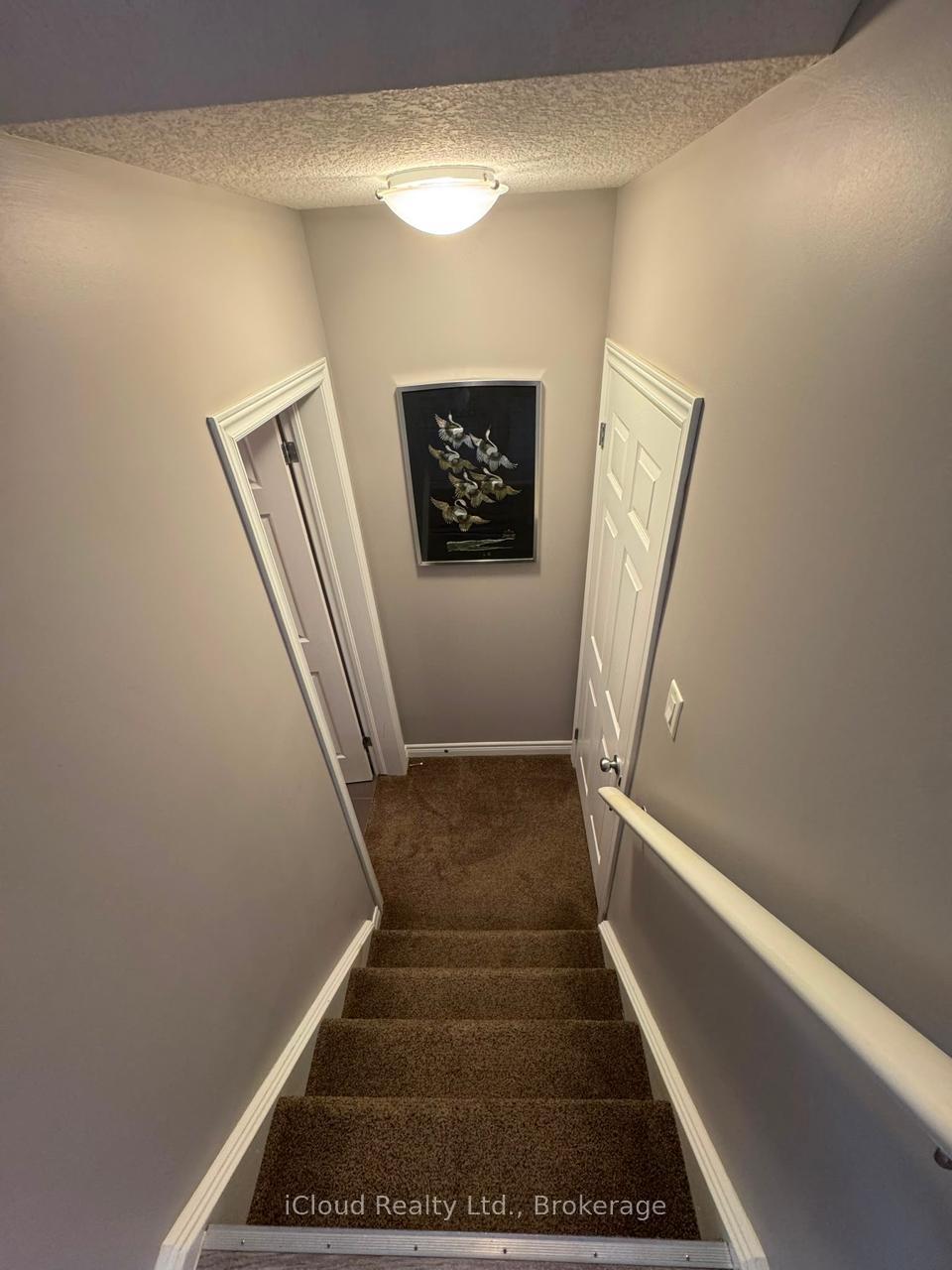 Photo 12 of Unit 29, 14 Amos Drive, Guelph, Kortright Hills — HOMEH