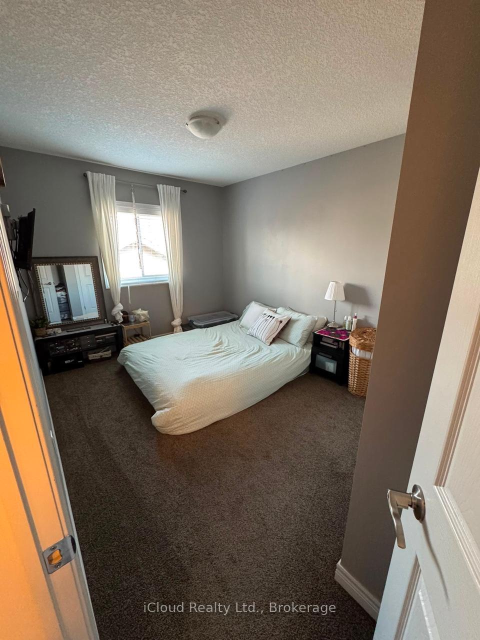 Photo 13 of Unit 29, 14 Amos Drive, Guelph, Kortright Hills — HOMEH
