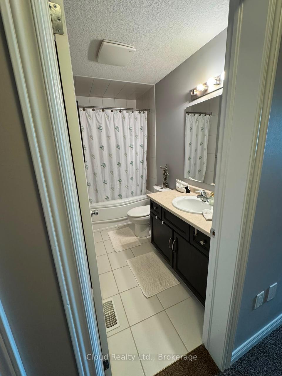 Photo 17 of Unit 29, 14 Amos Drive, Guelph, Kortright Hills — HOMEH