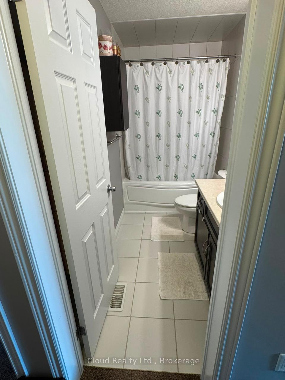 Photo 18 of Unit 29, 14 Amos Drive, Guelph, Kortright Hills — HOMEH