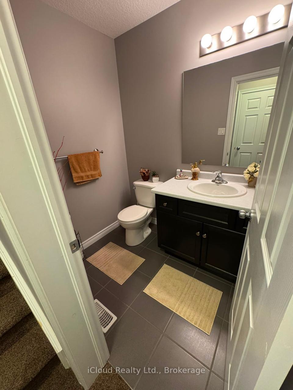 Photo 19 of Unit 29, 14 Amos Drive, Guelph, Kortright Hills — HOMEH