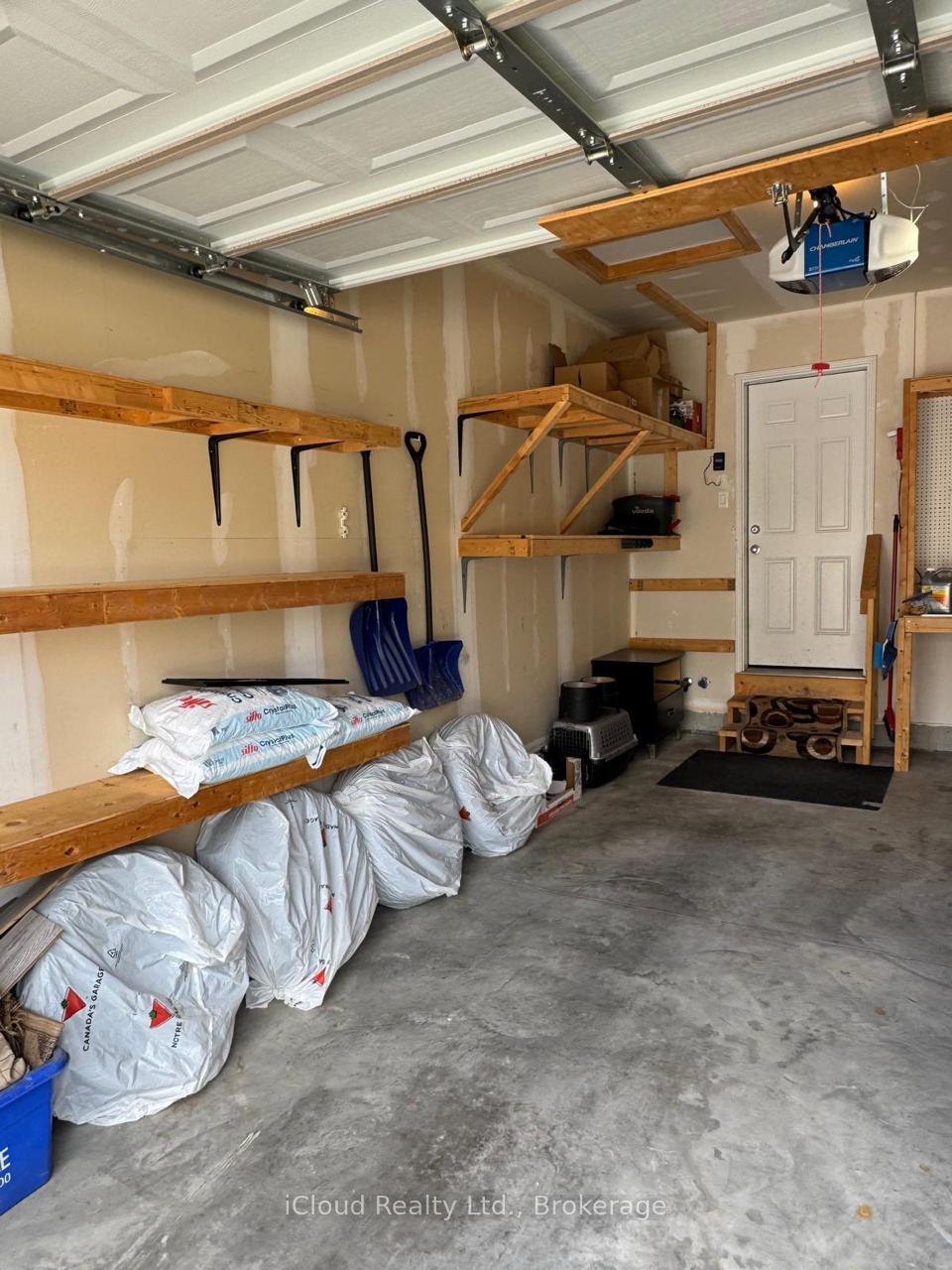 Photo 28 of Unit 29, 14 Amos Drive, Guelph, Kortright Hills — HOMEH