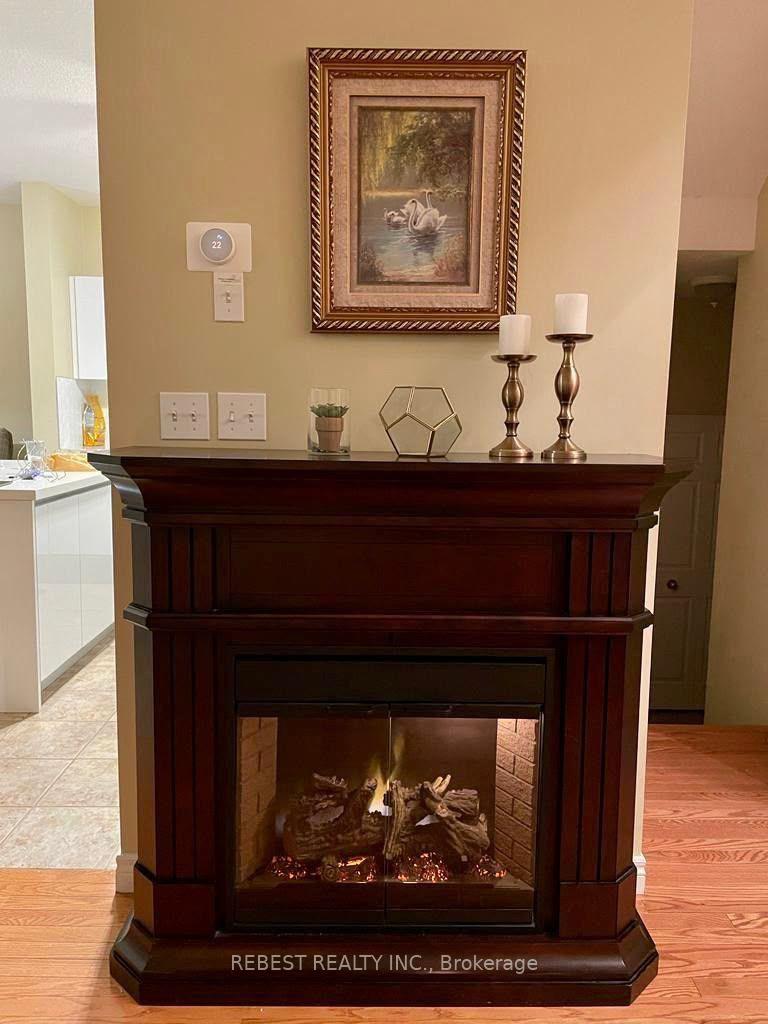 Photo 9 of 655 Interlaken Drive, Waterloo, Clair Hills — HOMEH