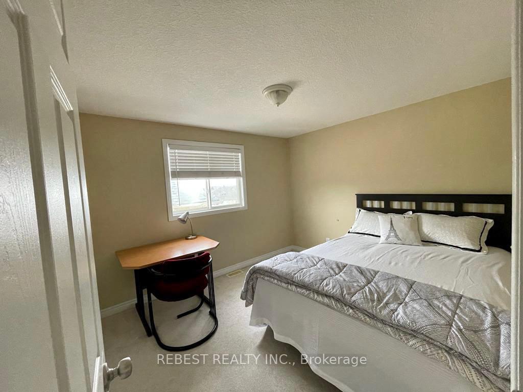 Photo 21 of 655 Interlaken Drive, Waterloo, Clair Hills — HOMEH