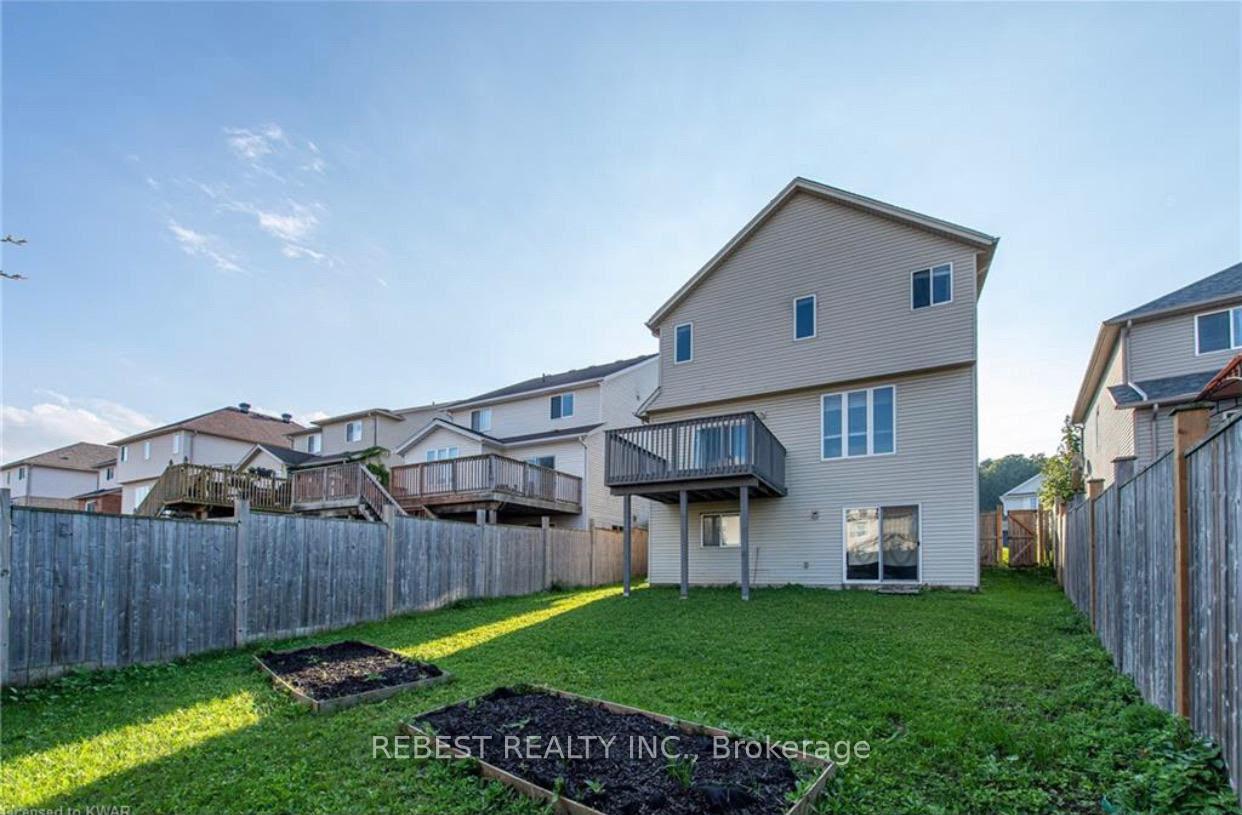Photo 34 of 655 Interlaken Drive, Waterloo, Clair Hills — HOMEH