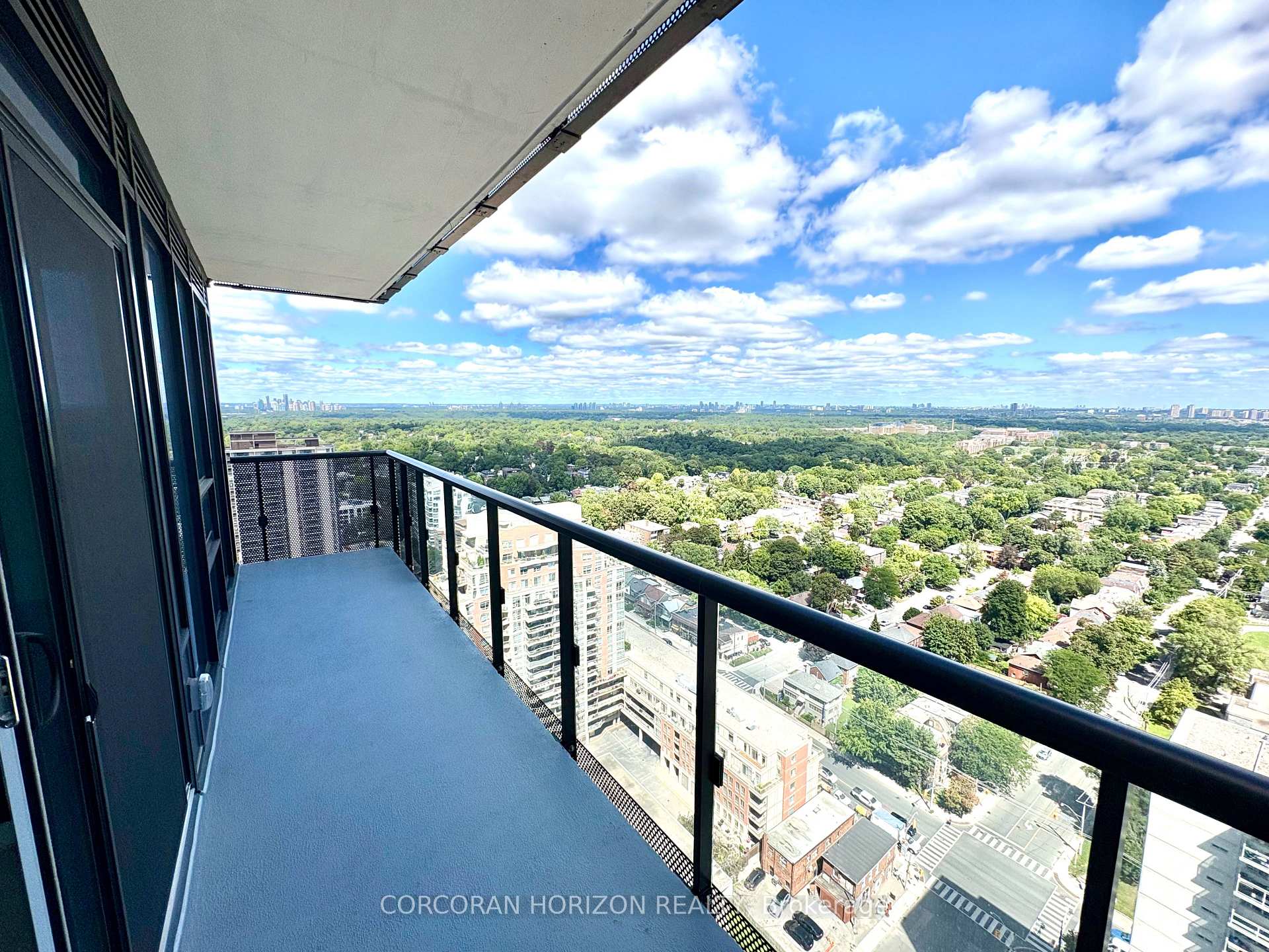 Photo 15 of Unit 2709, 117 Broadway Avenue, Toronto, Mount Pleasant West — HOMEH