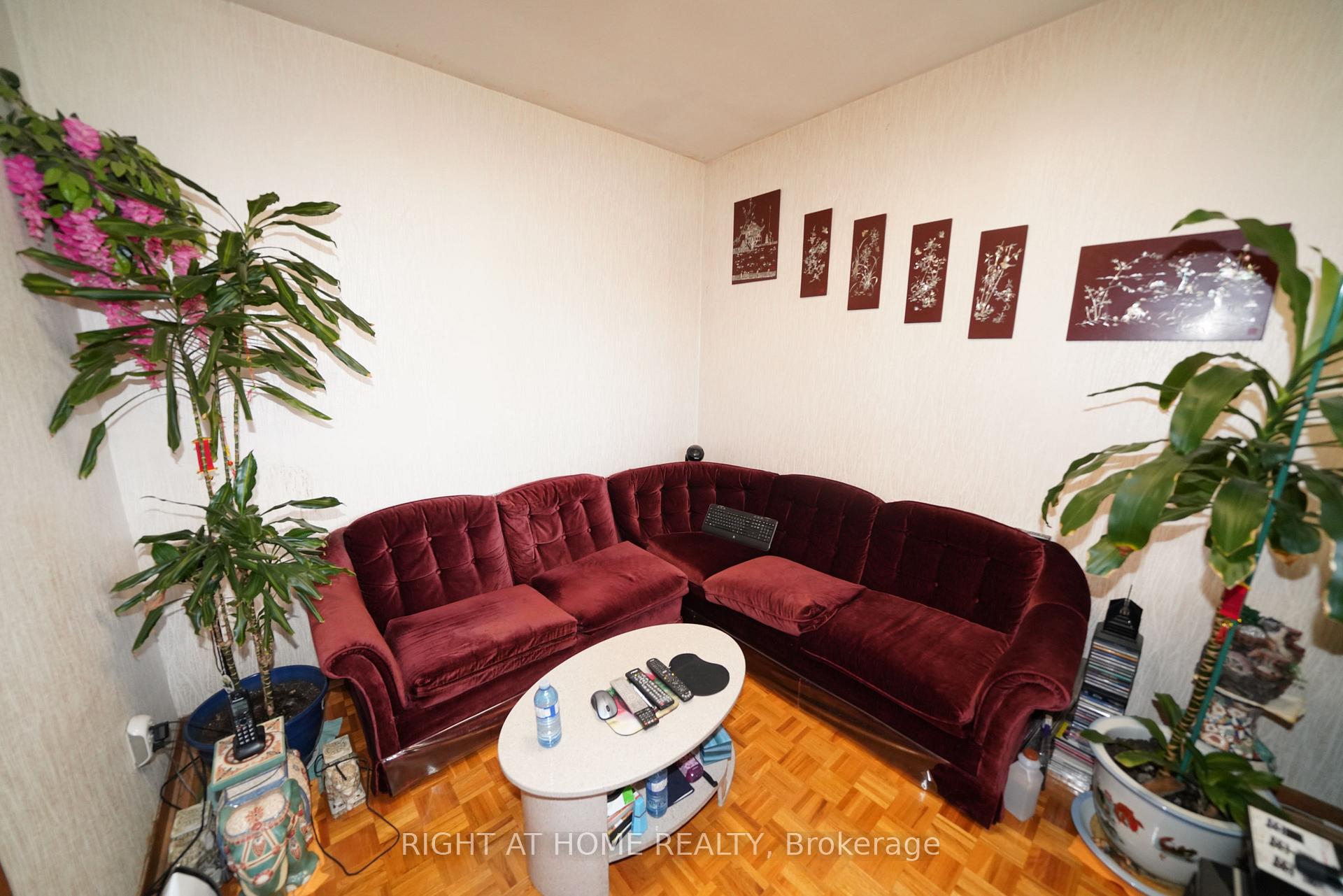 Photo 3 of 65 Salem Avenue, Toronto, Dovercourt-Wallace Emerson-Junction — HOMEH