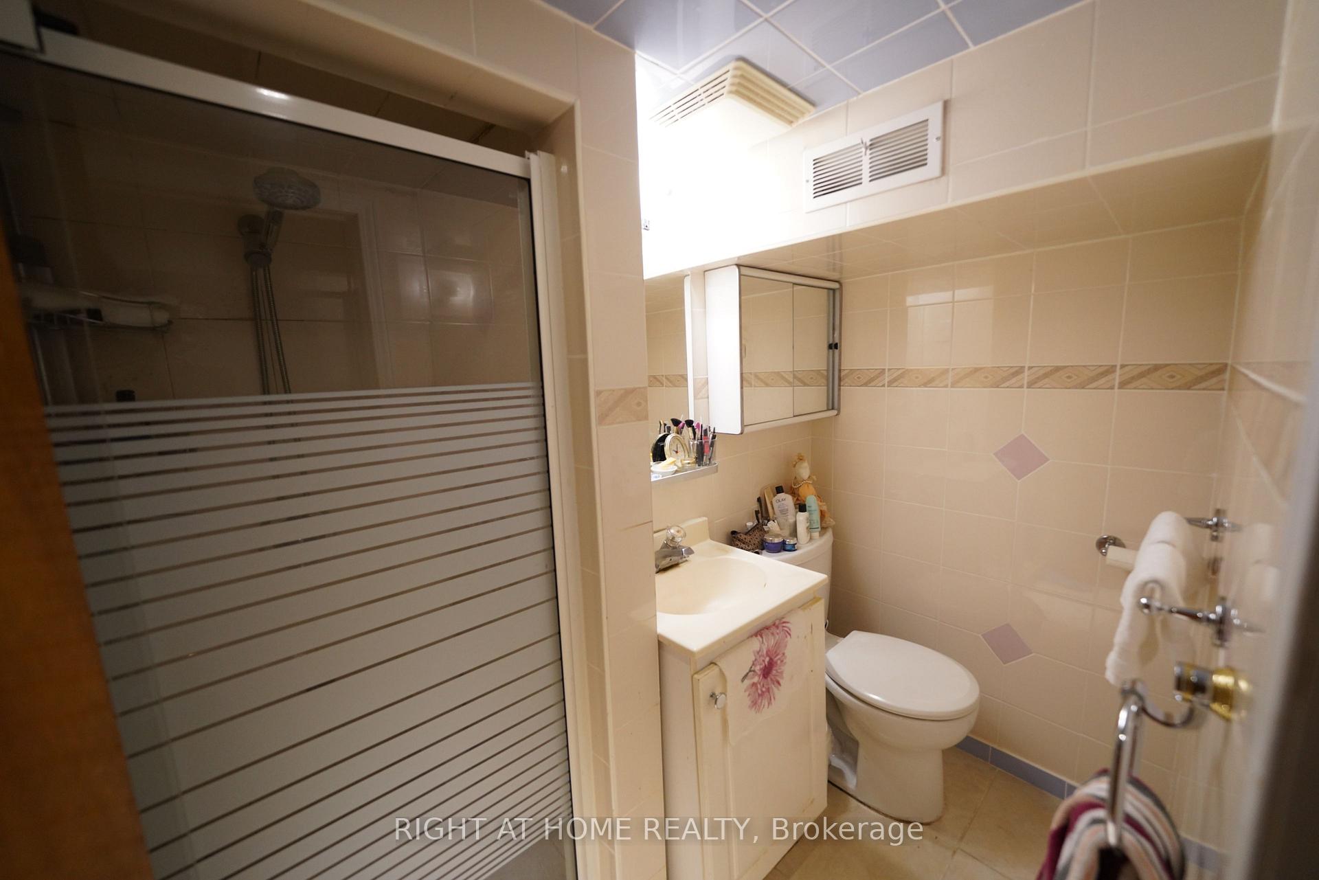 Photo 12 of 65 Salem Avenue, Toronto, Dovercourt-Wallace Emerson-Junction — HOMEH
