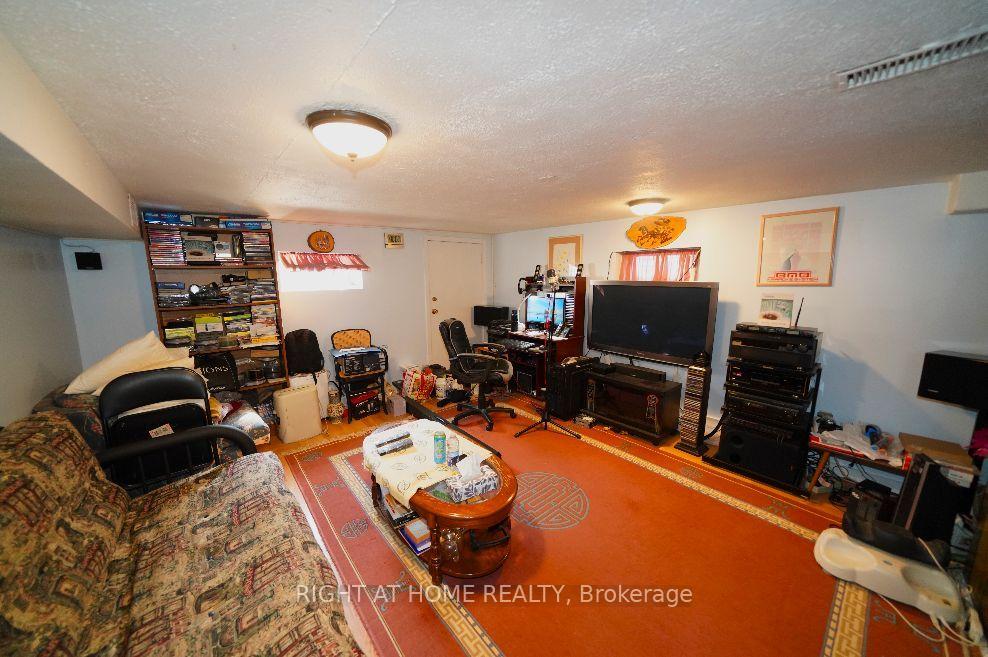 Photo 15 of 65 Salem Avenue, Toronto, Dovercourt-Wallace Emerson-Junction — HOMEH