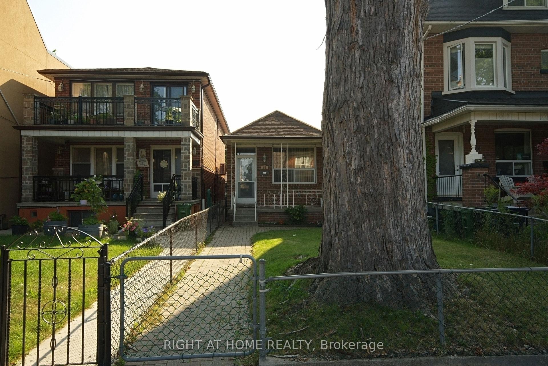Photo 19 of 65 Salem Avenue, Toronto, Dovercourt-Wallace Emerson-Junction — HOMEH