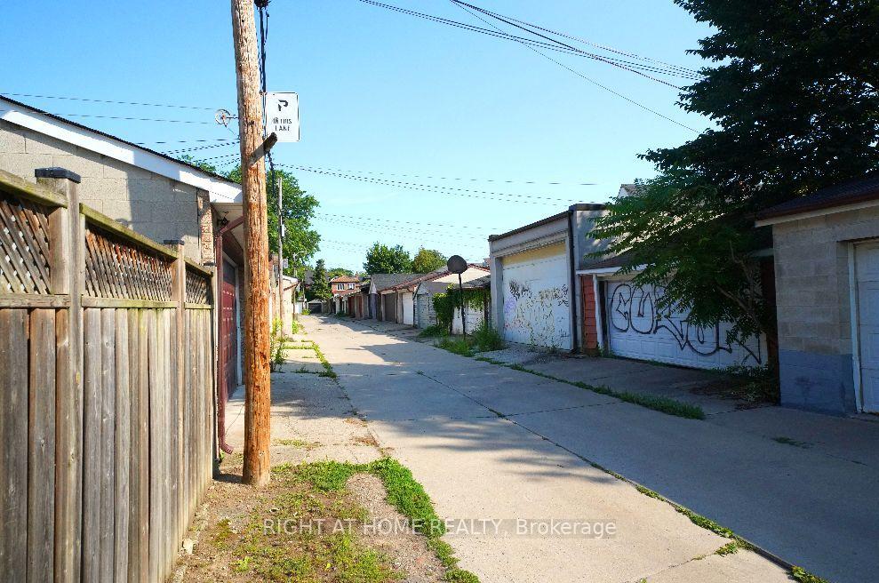 Photo 20 of 65 Salem Avenue, Toronto, Dovercourt-Wallace Emerson-Junction — HOMEH