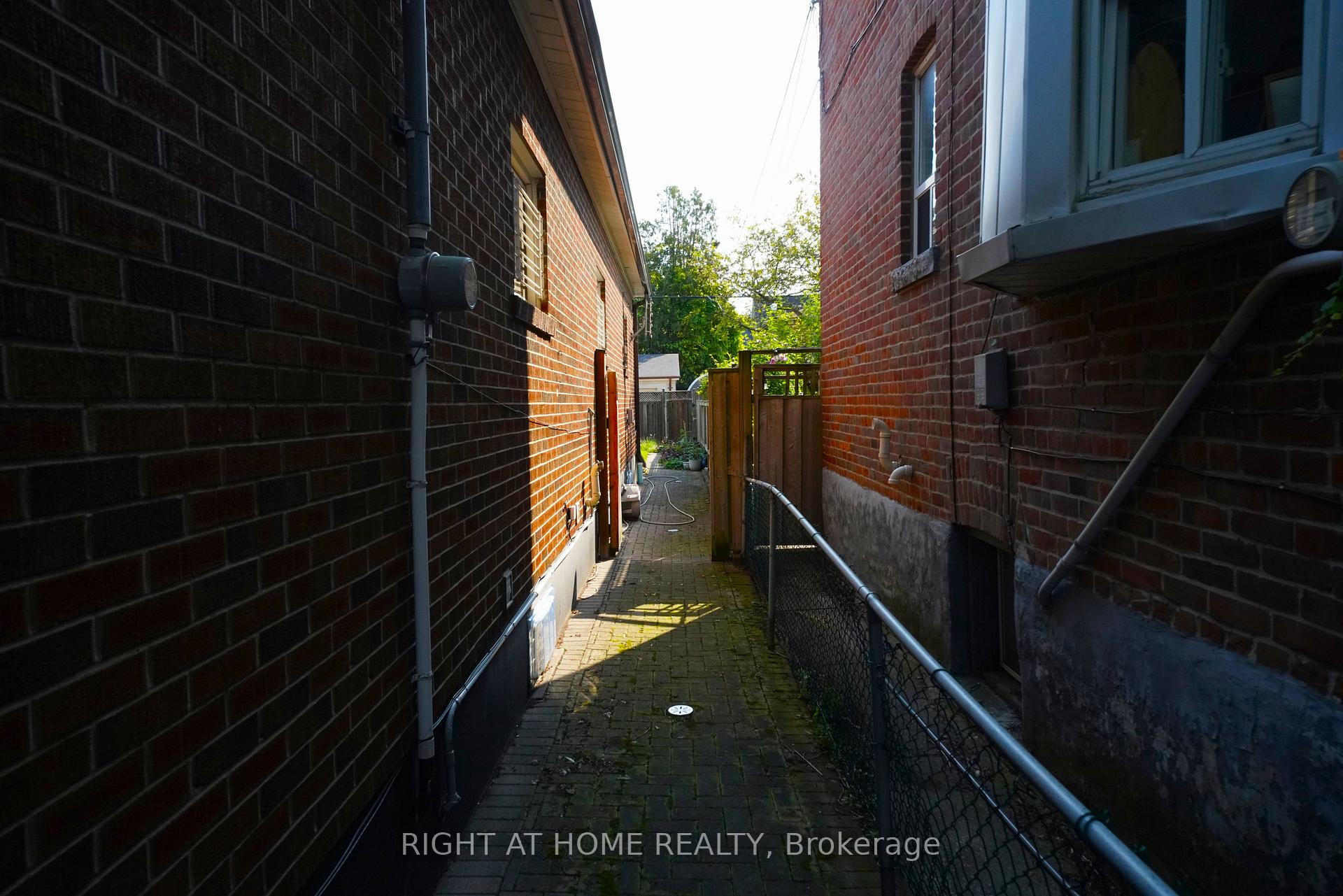 Photo 23 of 65 Salem Avenue, Toronto, Dovercourt-Wallace Emerson-Junction — HOMEH