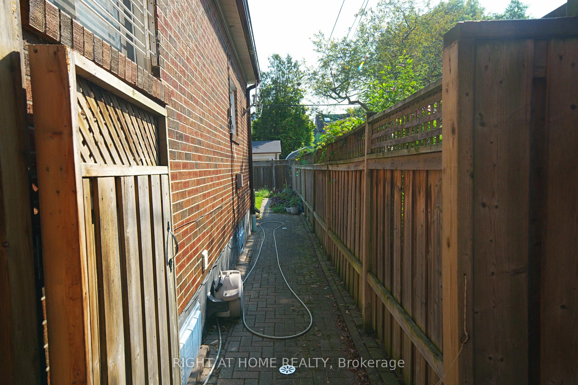 Photo 24 of 65 Salem Avenue, Toronto, Dovercourt-Wallace Emerson-Junction — HOMEH