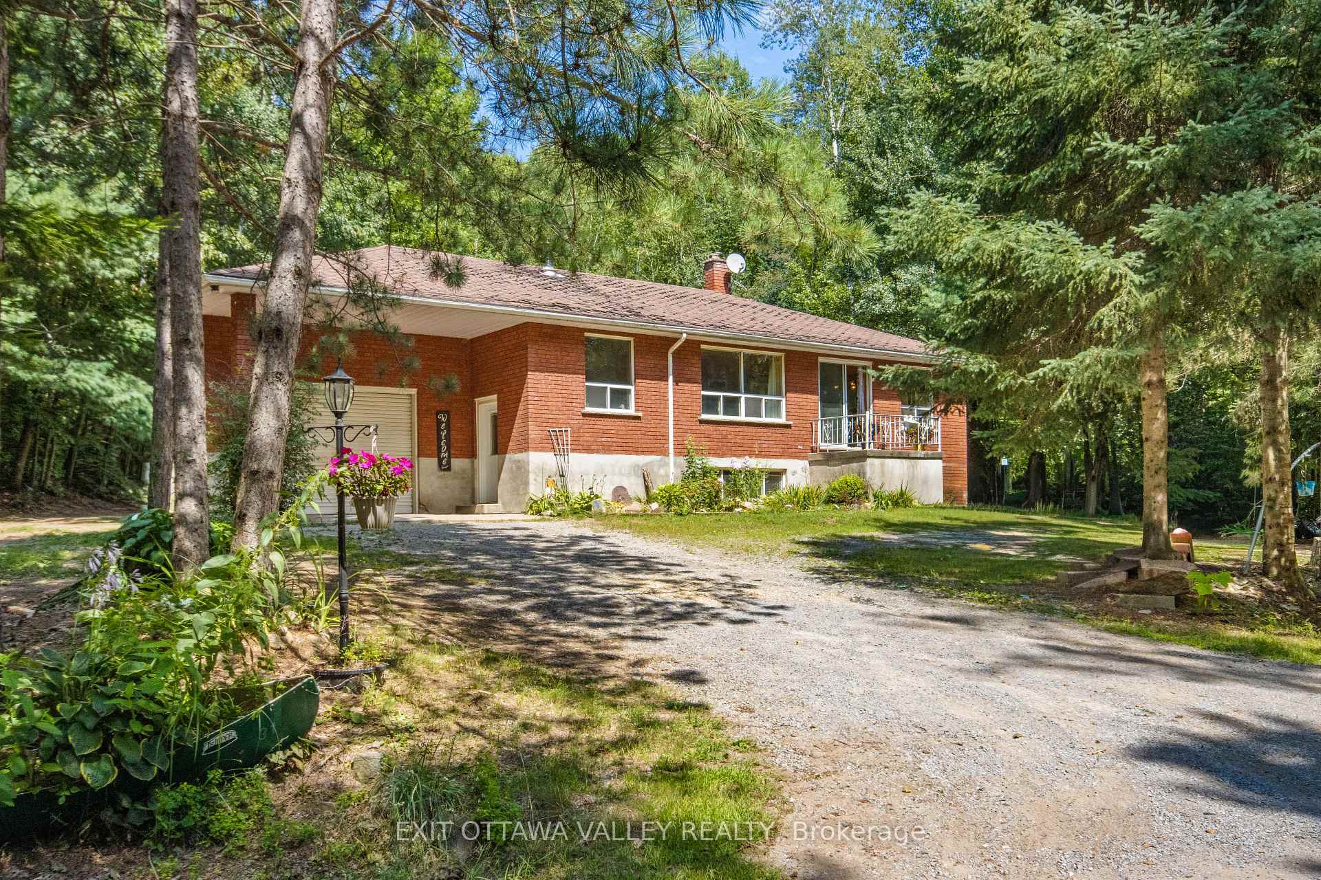 Photo 2 of 561 Long Lake Road, Madawaska Valley, Madawaska Valley — HOMEH