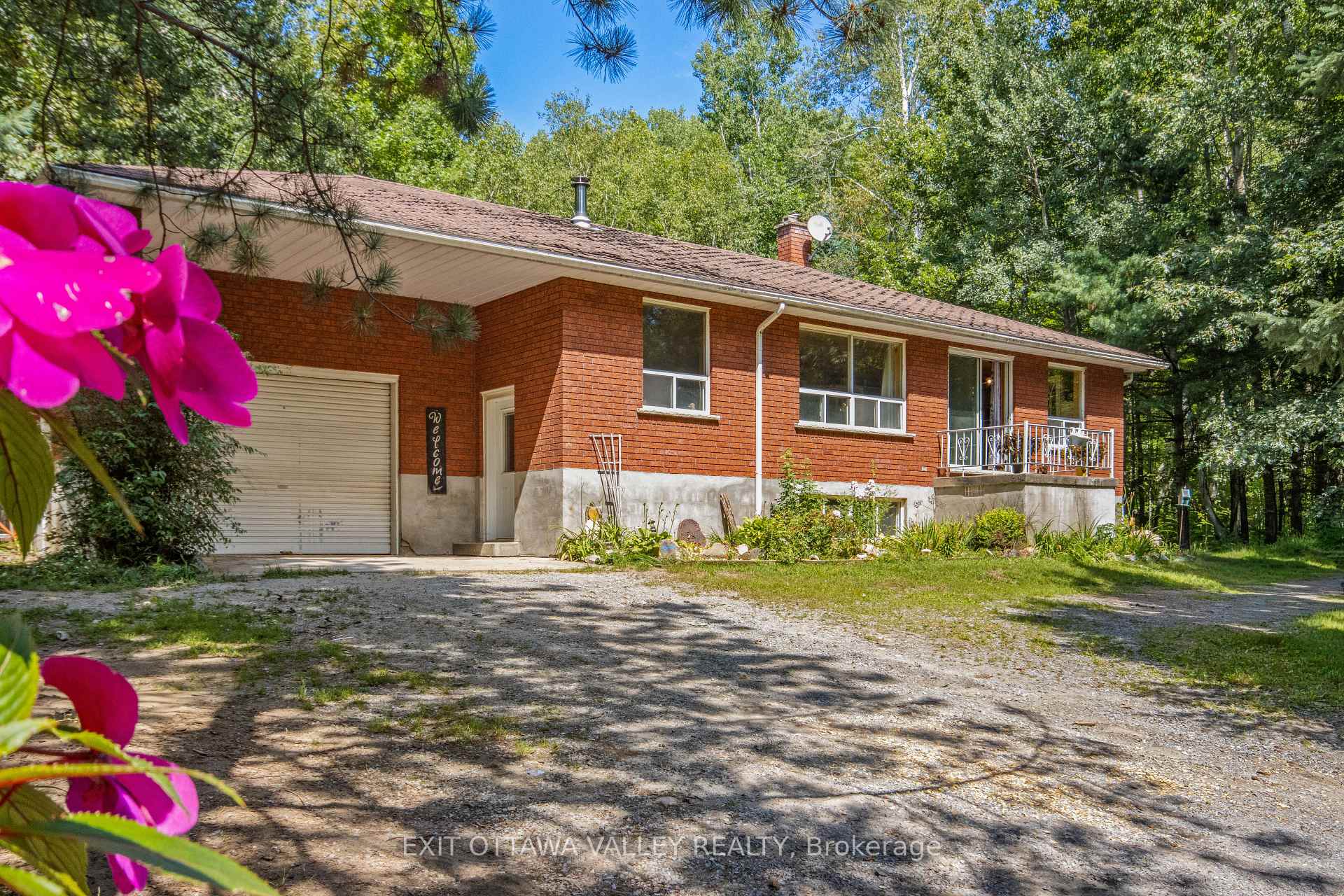 Photo 3 of 561 Long Lake Road, Madawaska Valley, Madawaska Valley — HOMEH