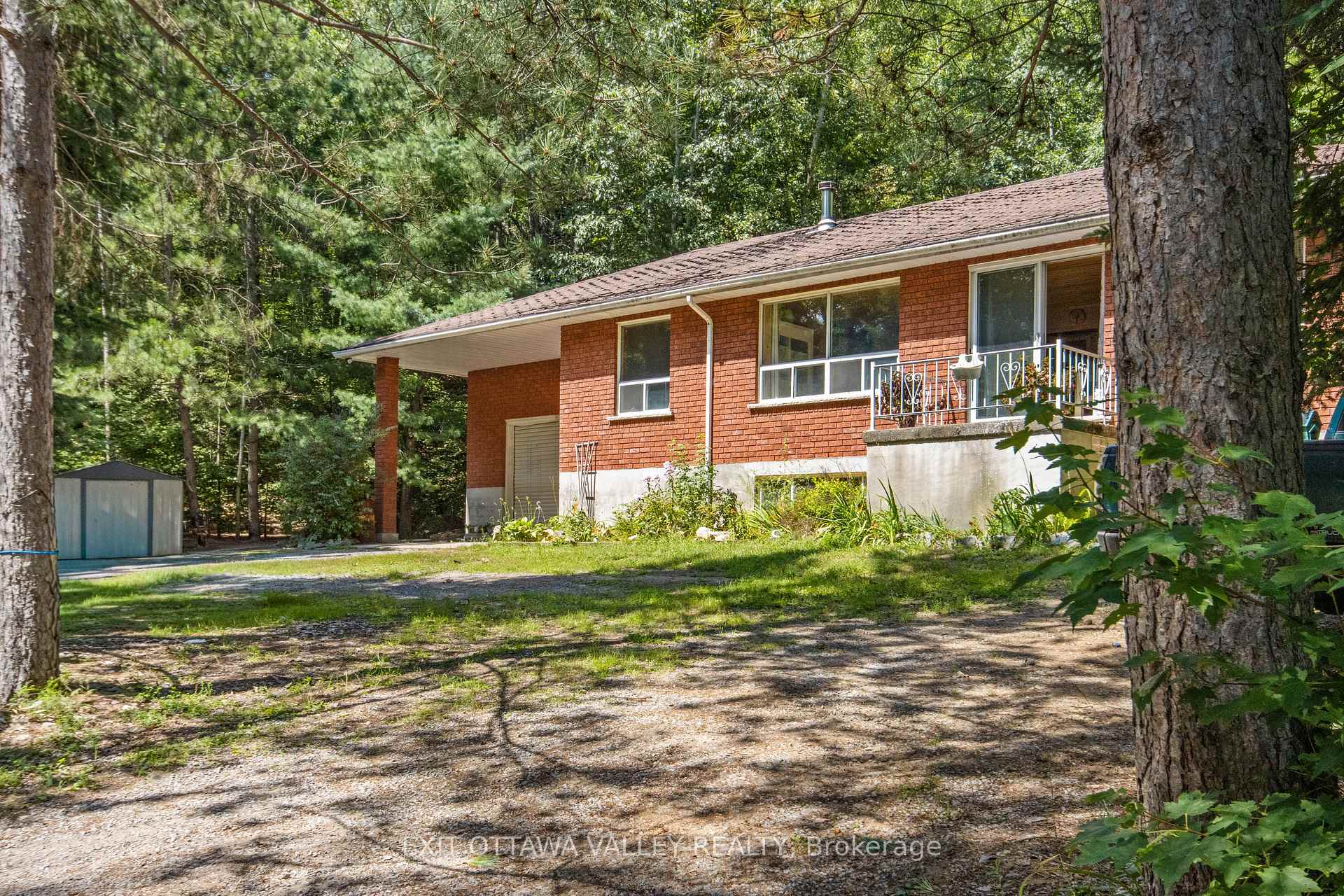 Photo 4 of 561 Long Lake Road, Madawaska Valley, Madawaska Valley — HOMEH