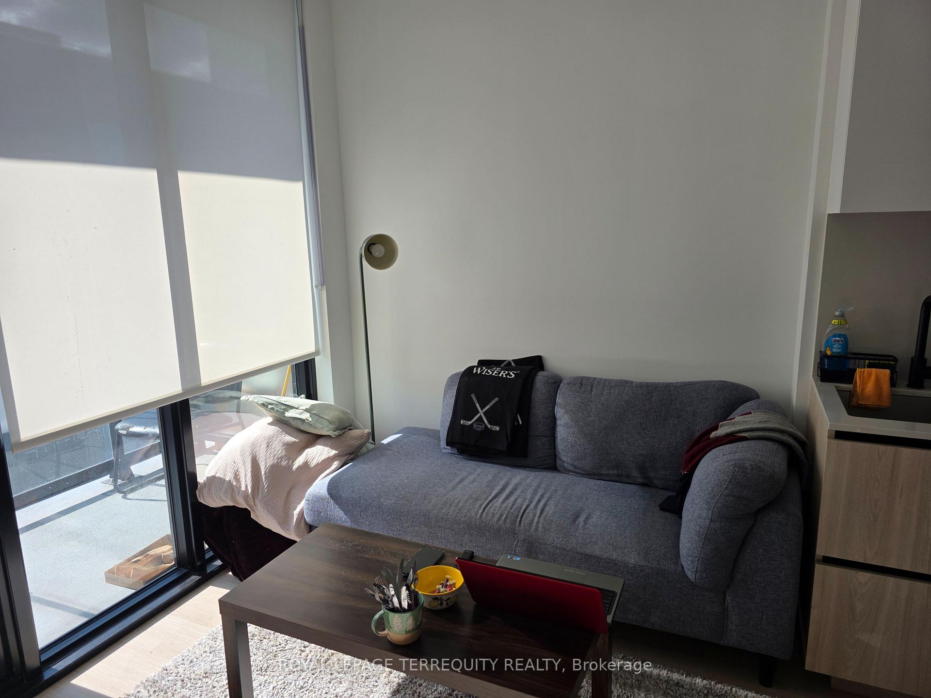 Photo 5 of Unit 709, 699 Sheppard Avenue E, North York, Bayview Village — HOMEH