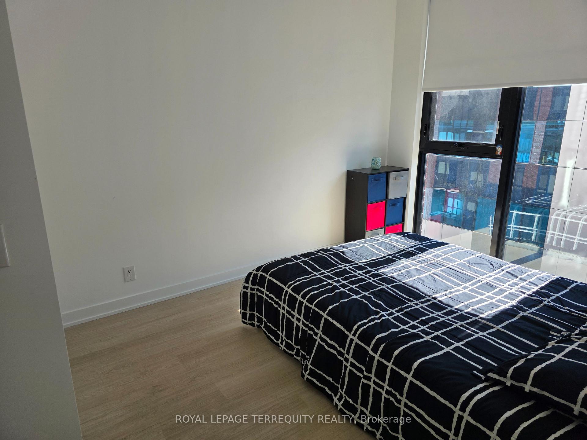 Photo 11 of Unit 709, 699 Sheppard Avenue E, North York, Bayview Village — HOMEH