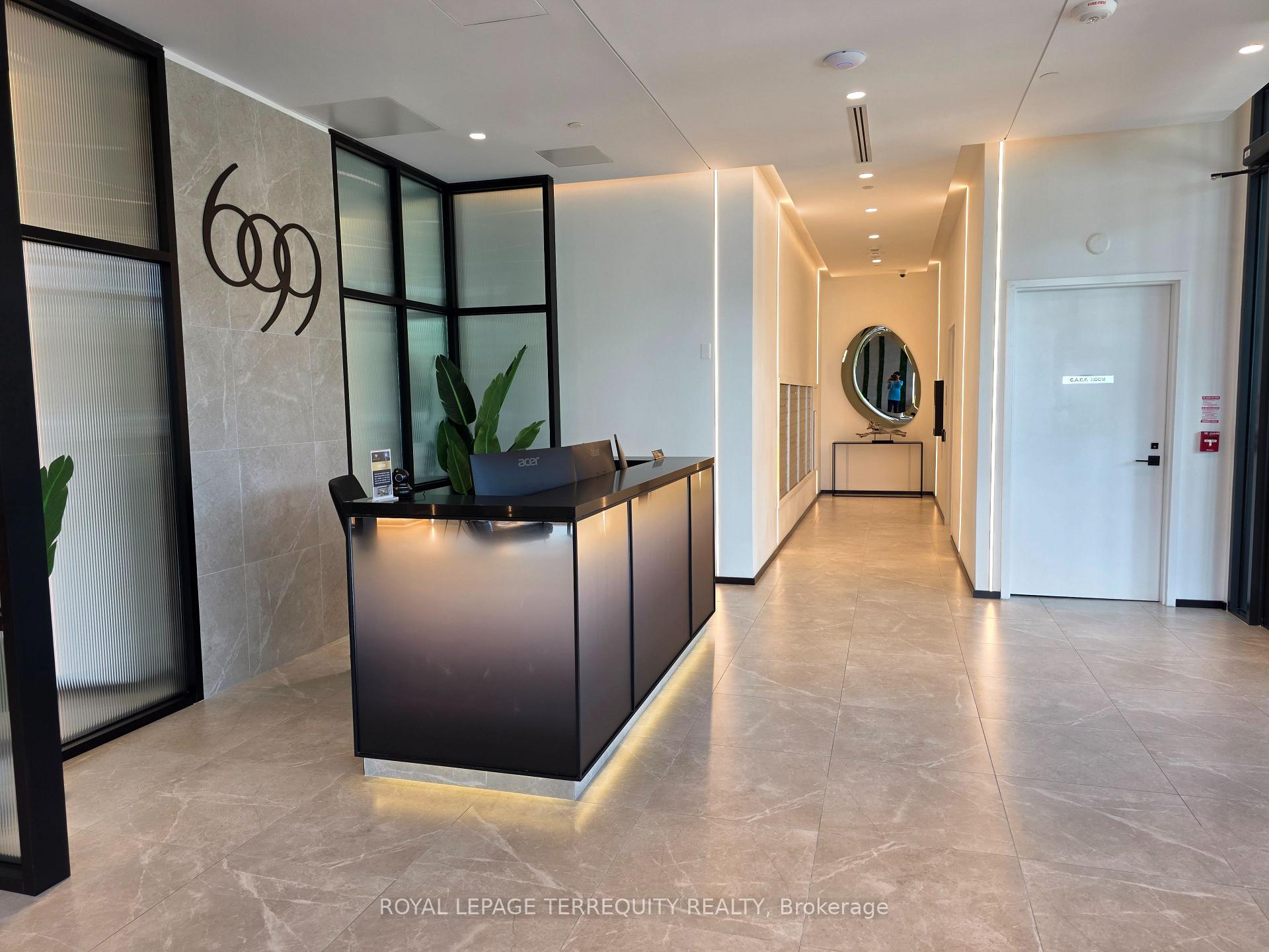 Photo 8 of Unit 709, 699 Sheppard Avenue E, North York, Bayview Village — HOMEH