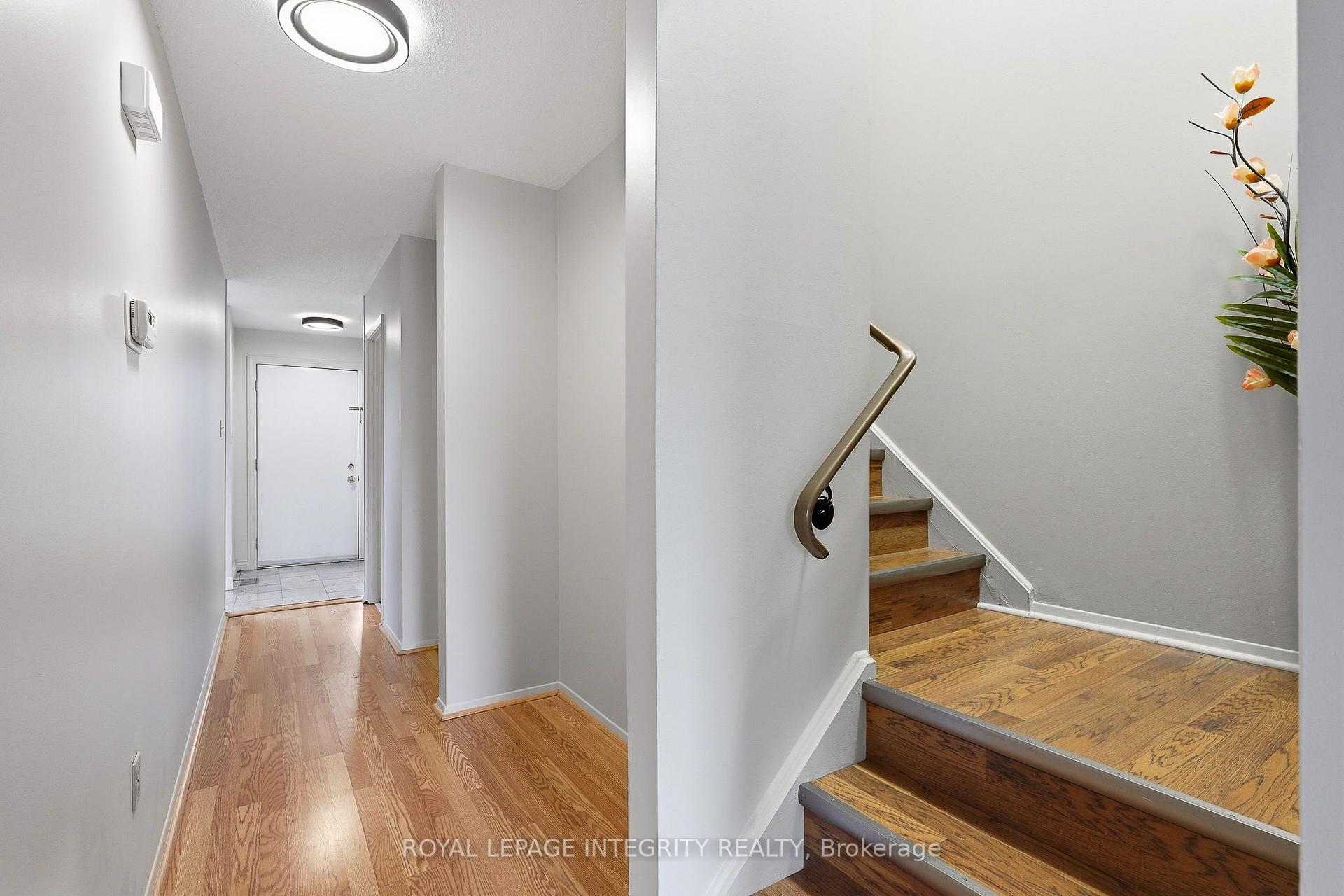 Photo 6 of Unit #4, 890 Cahill Drive W, Ottawa, Hunt Club — HOMEH