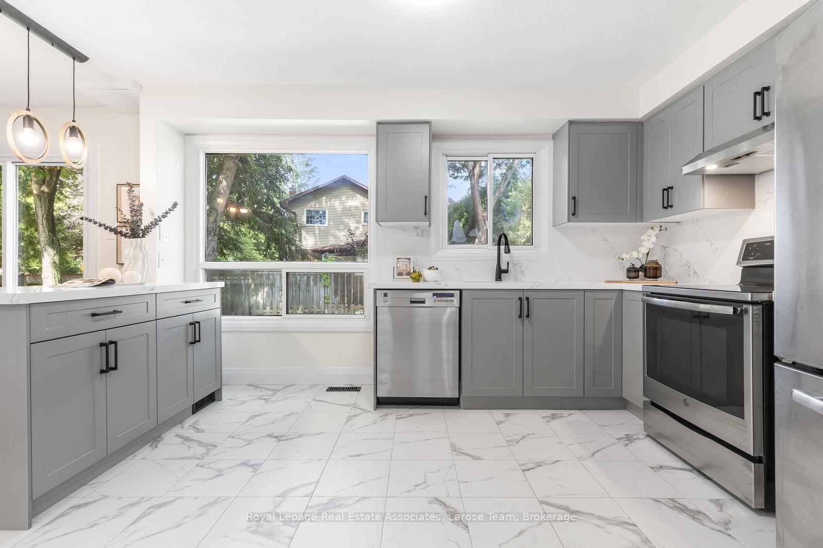 Photo 21 of 3243 Ulman Road, Oakville, Bronte — HOMEH