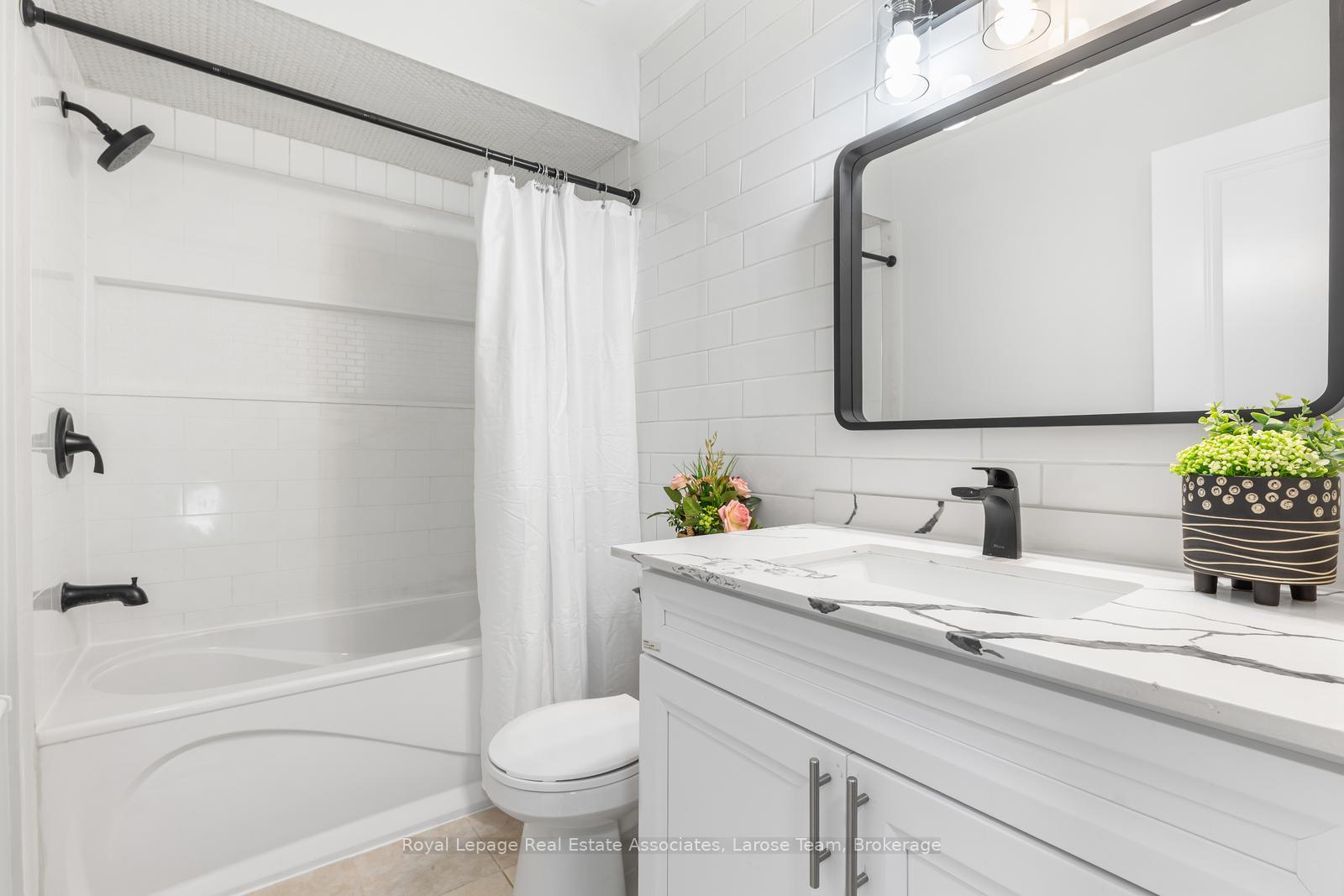 Photo 33 of 3243 Ulman Road, Oakville, Bronte — HOMEH