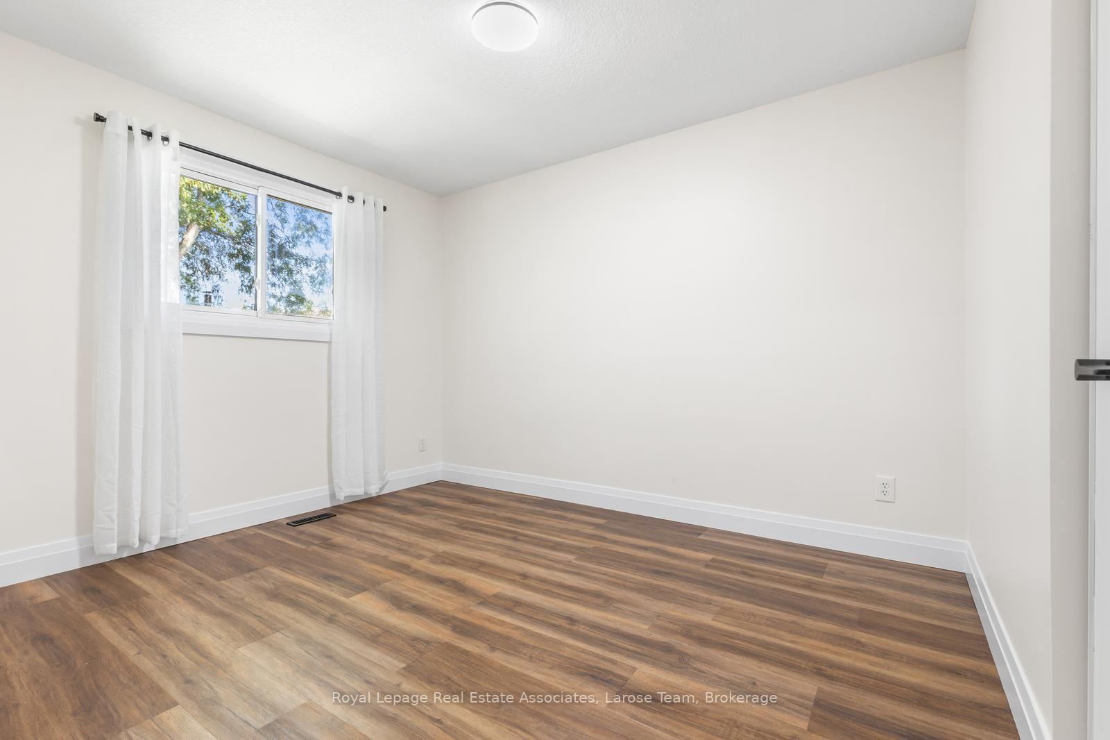Photo 37 of 3243 Ulman Road, Oakville, Bronte — HOMEH
