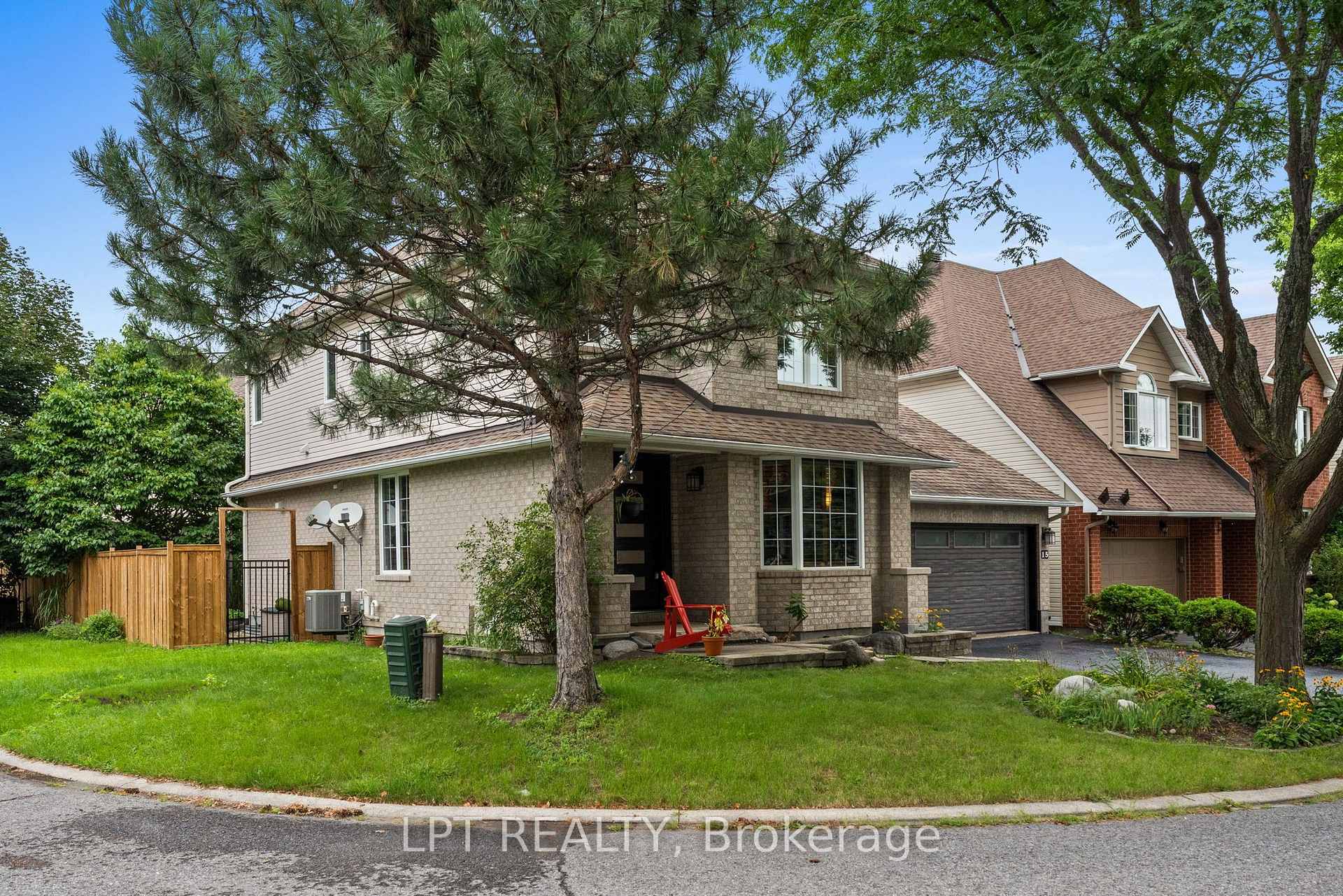 Photo 2 of 15 Spalding Avenue, Ottawa, Kanata - Morgan's Grant/South March — HOMEH