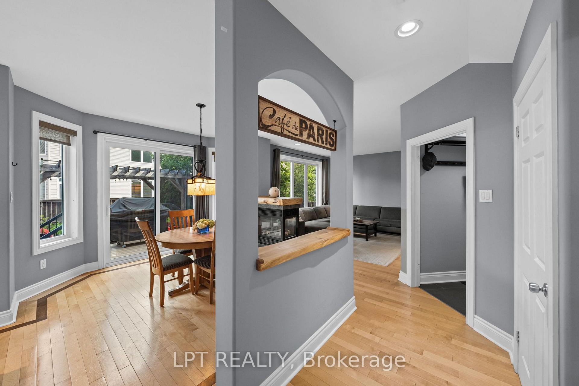 Photo 10 of 15 Spalding Avenue, Ottawa, Kanata - Morgan's Grant/South March — HOMEH