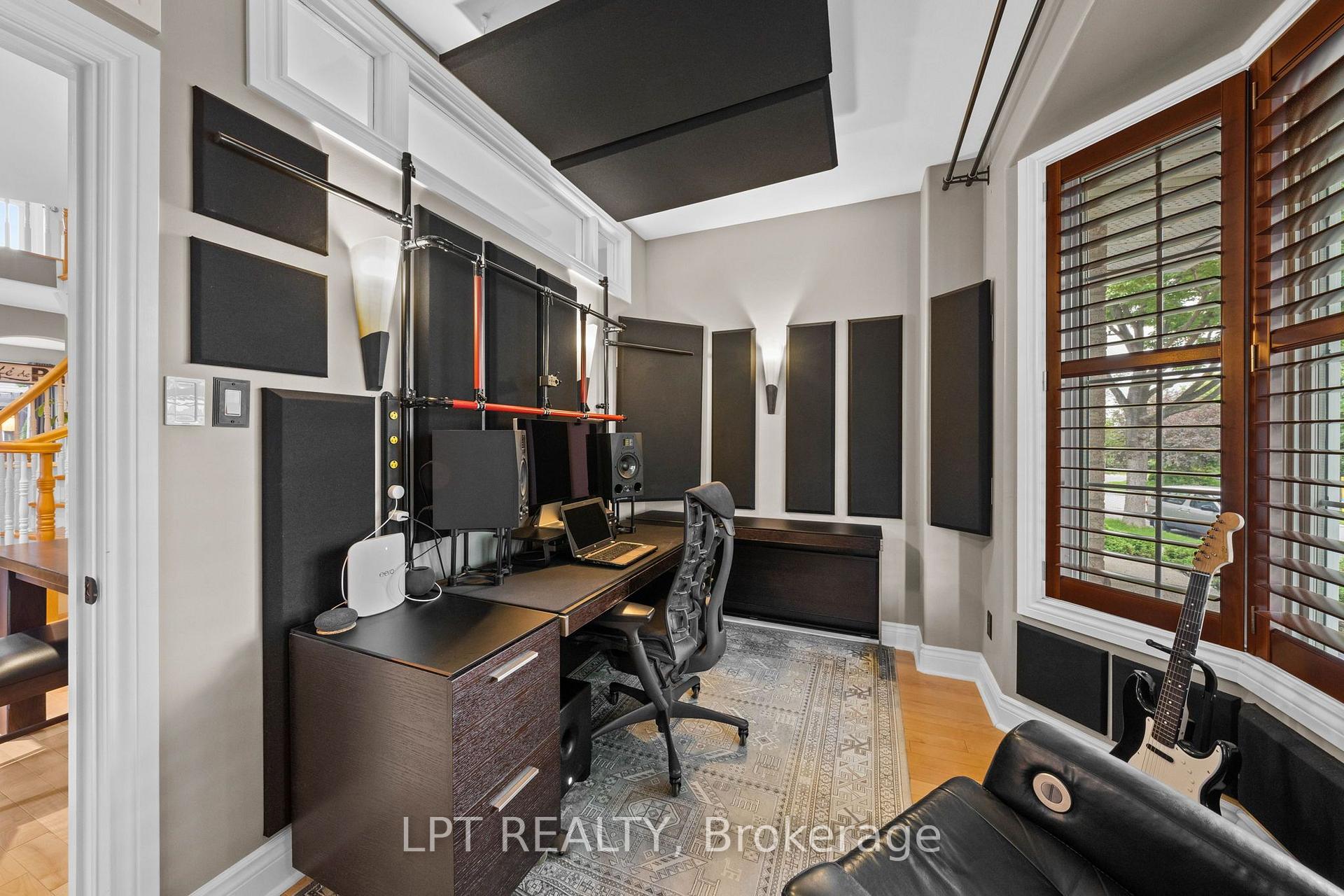 Photo 19 of 15 Spalding Avenue, Ottawa, Kanata - Morgan's Grant/South March — HOMEH