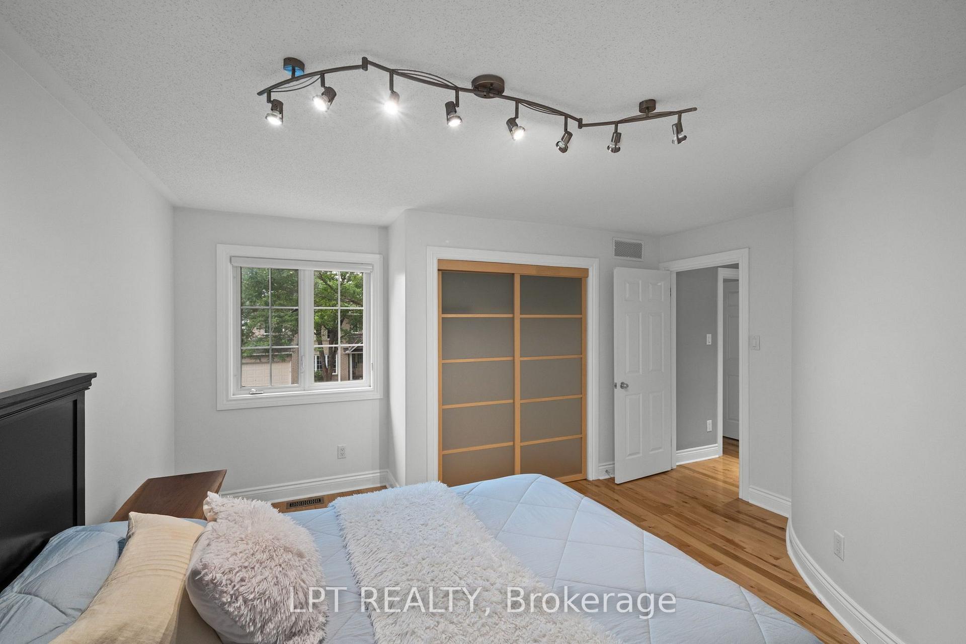 Photo 30 of 15 Spalding Avenue, Ottawa, Kanata - Morgan's Grant/South March — HOMEH