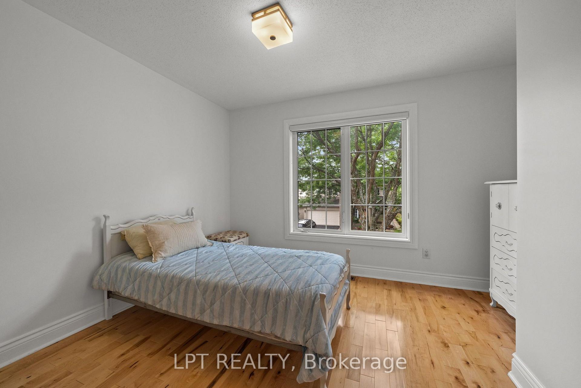 Photo 31 of 15 Spalding Avenue, Ottawa, Kanata - Morgan's Grant/South March — HOMEH