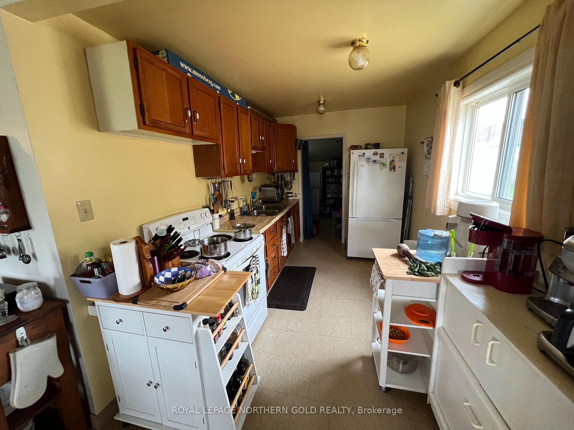 Photo 6 of 70 Eighth Avenue, Kirkland Lake, Larder Lake — HOMEH