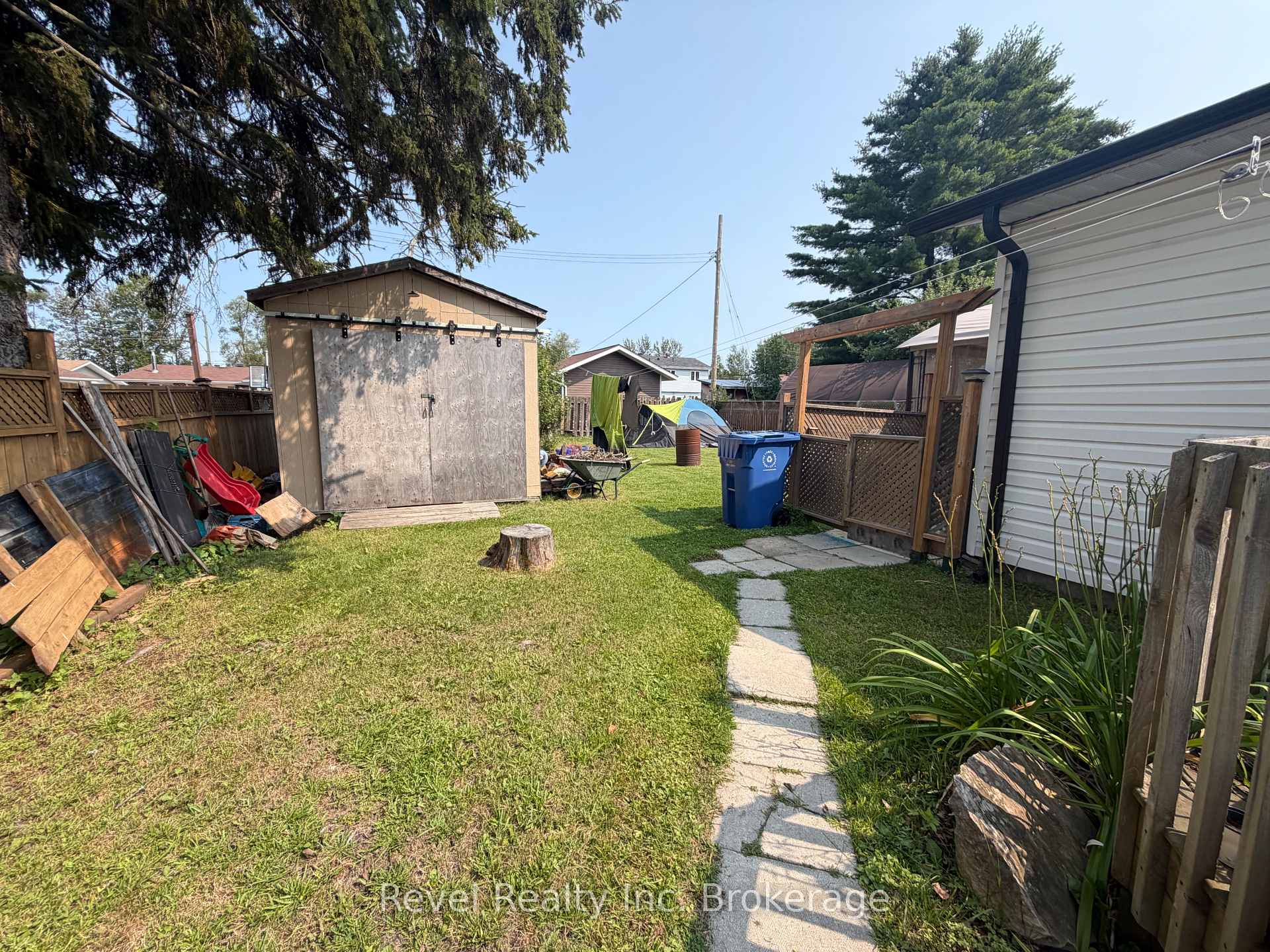 Photo 5 of 209 Salter Street, West Nipissing, Sturgeon Falls — HOMEH