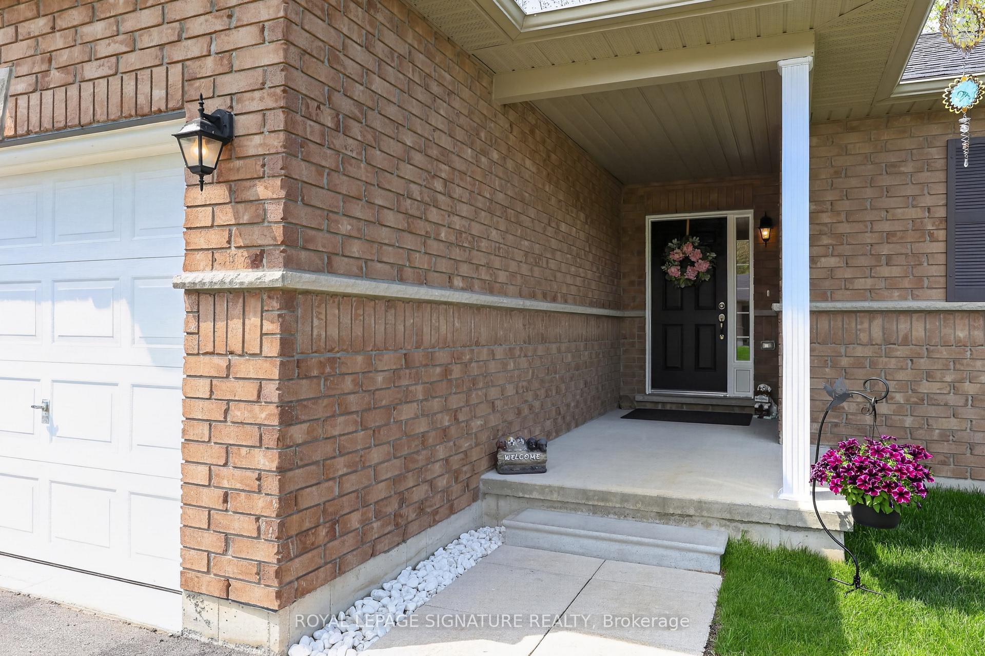 Photo 11 of 22 Hunter Avenue, Tay, Victoria Harbour — HOMEH