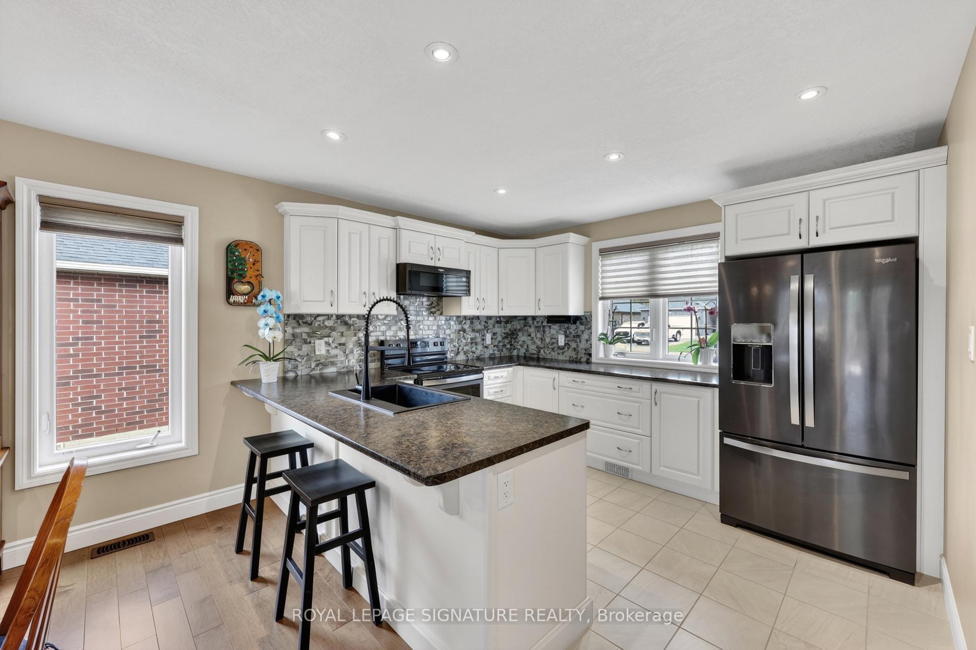 Photo 13 of 22 Hunter Avenue, Tay, Victoria Harbour — HOMEH