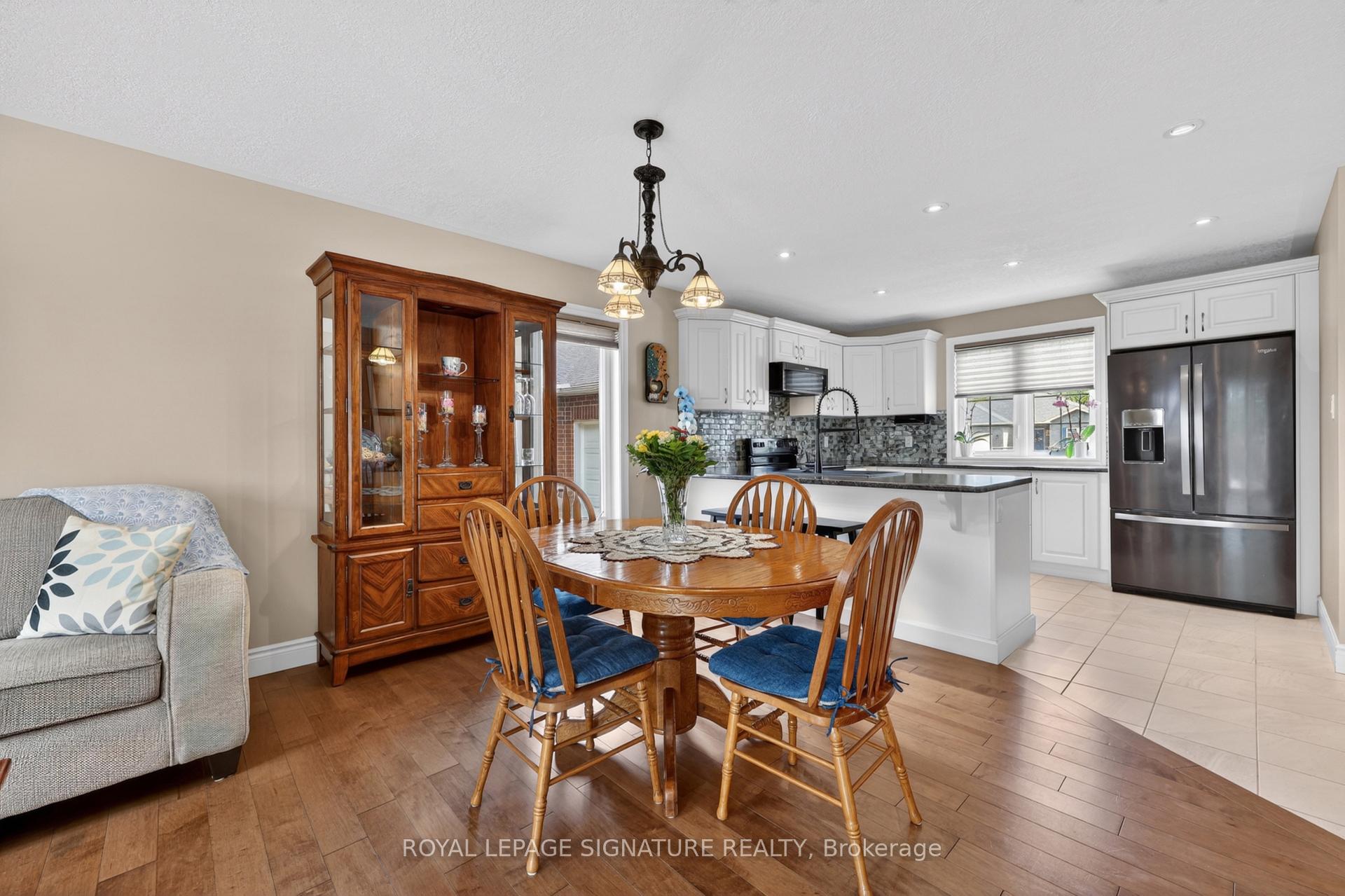 Photo 17 of 22 Hunter Avenue, Tay, Victoria Harbour — HOMEH