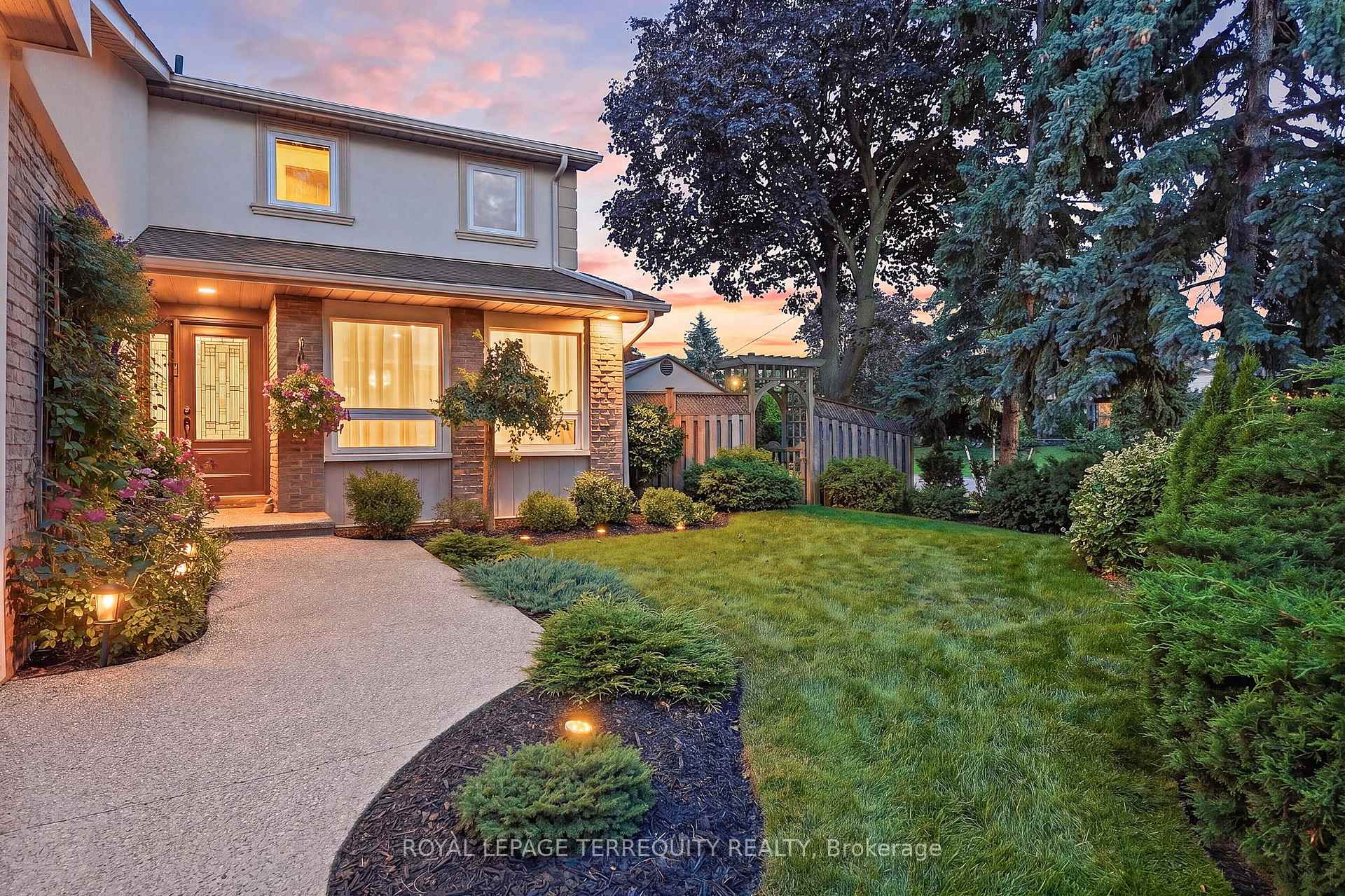 Photo 3 of 2656 Spruce Needle Drive, Mississauga, Erin Mills — HOMEH