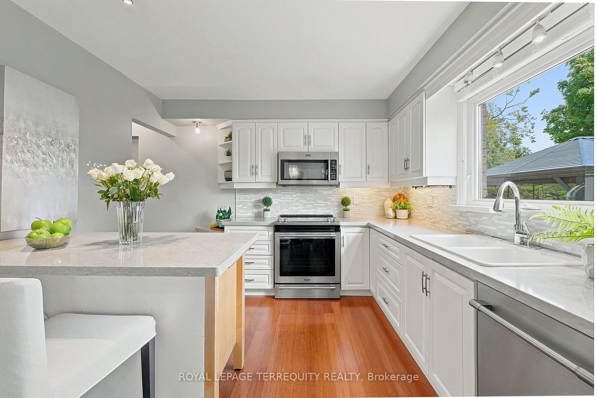 Photo 11 of 2656 Spruce Needle Drive, Mississauga, Erin Mills — HOMEH