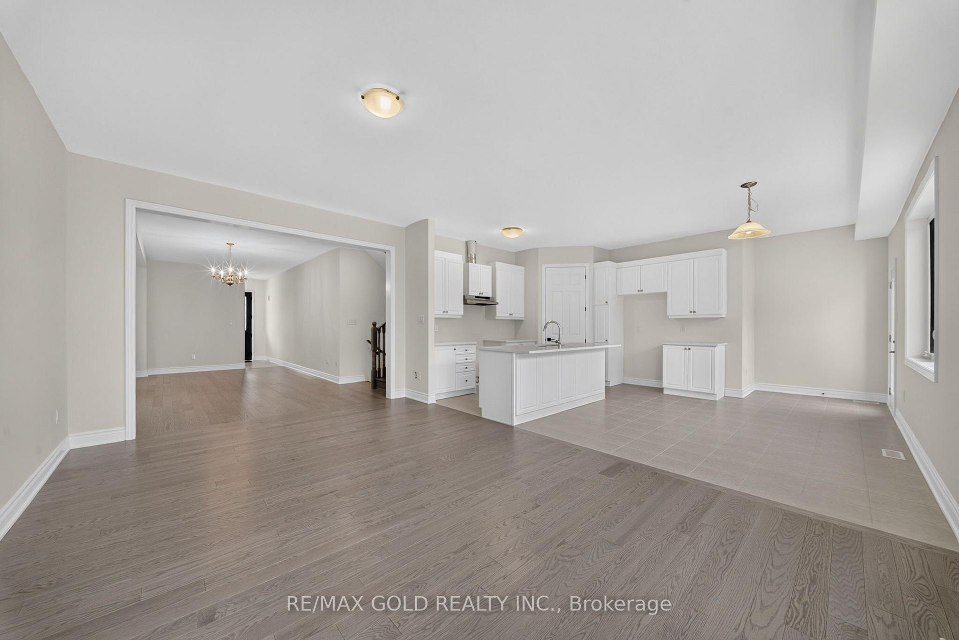 Photo 15 of 11 Keyworth Crescent, Brampton, Sandringham-Wellington North — HOMEH