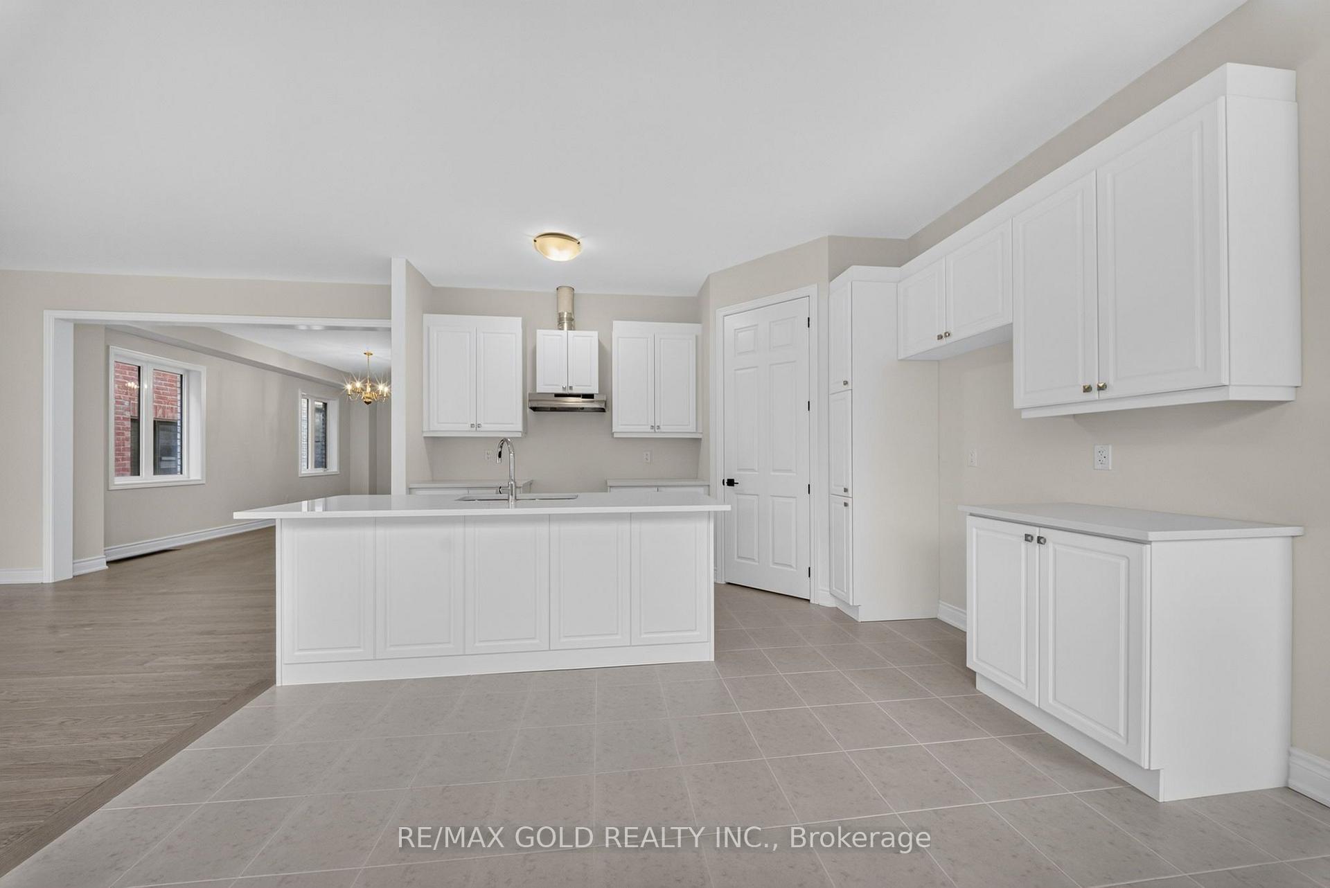 Photo 16 of 11 Keyworth Crescent, Brampton, Sandringham-Wellington North — HOMEH