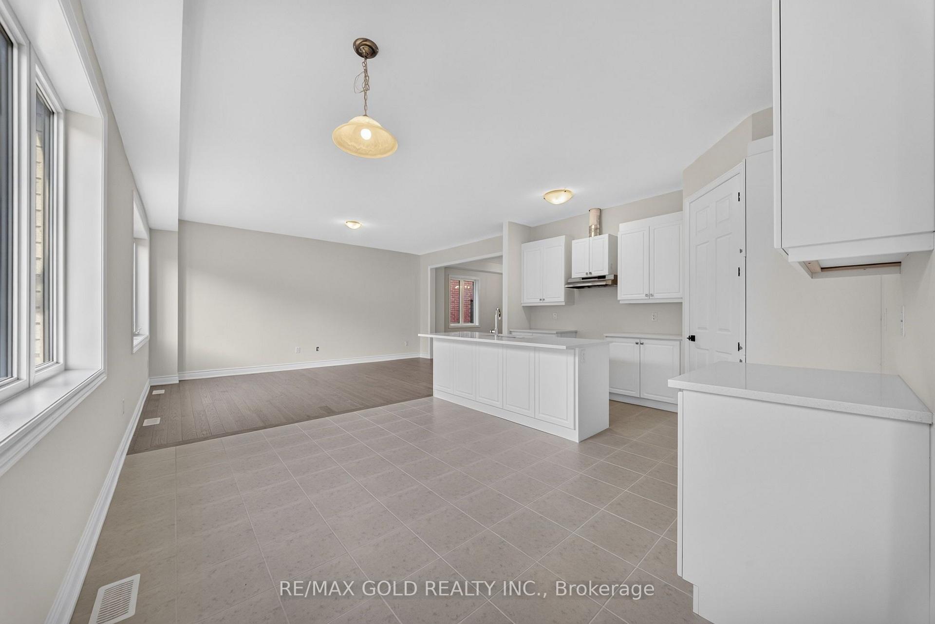 Photo 17 of 11 Keyworth Crescent, Brampton, Sandringham-Wellington North — HOMEH