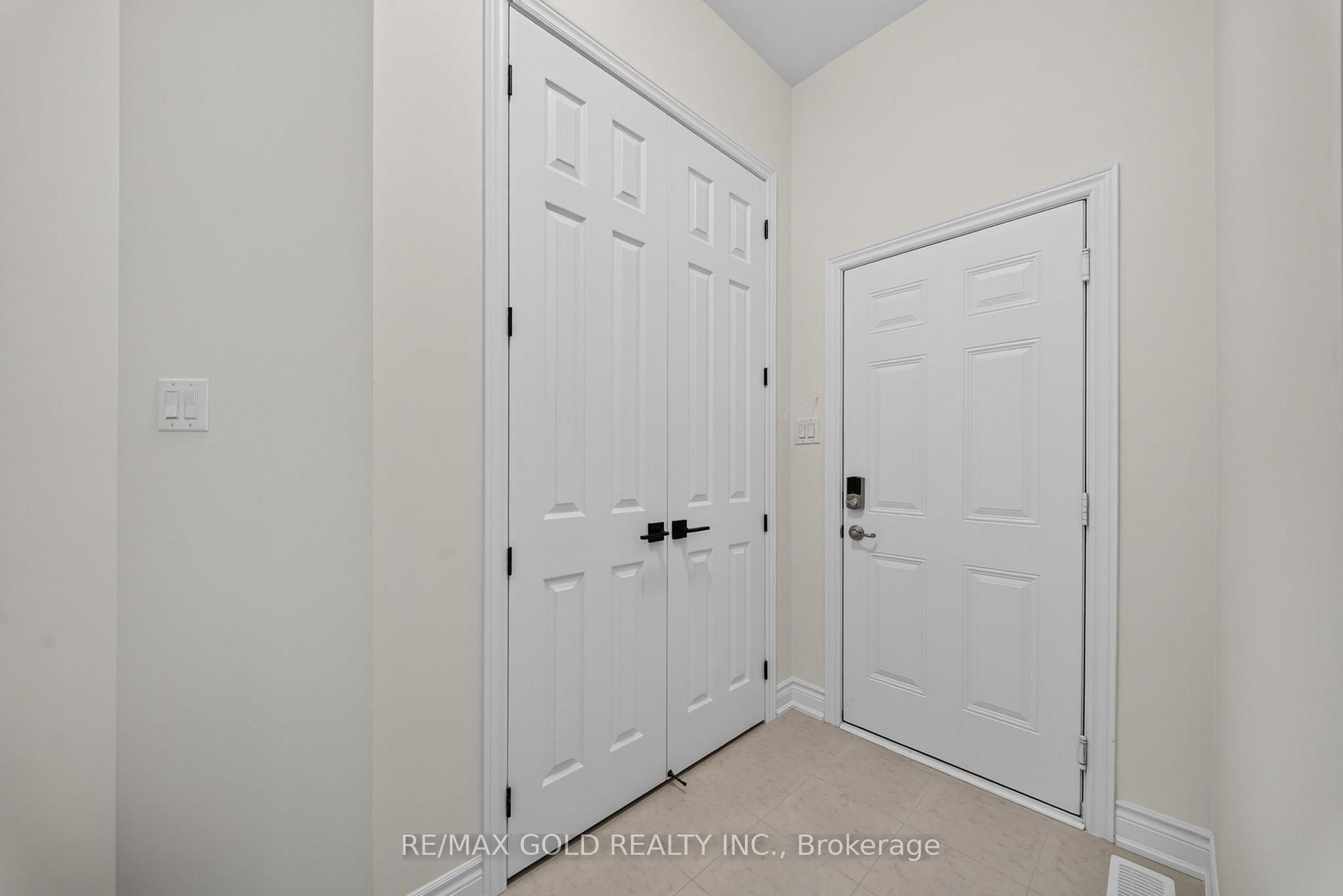 Photo 21 of 11 Keyworth Crescent, Brampton, Sandringham-Wellington North — HOMEH