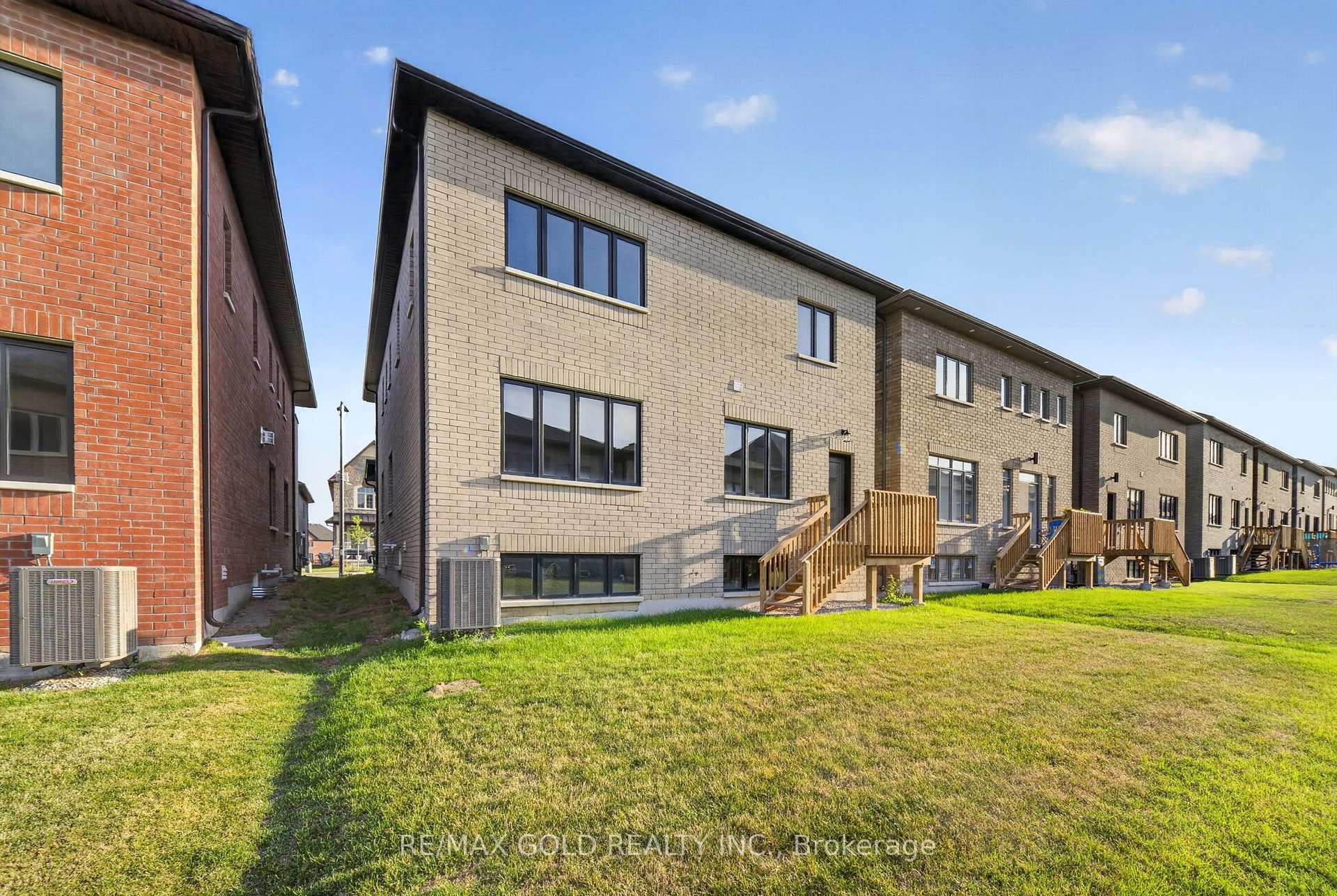 Photo 45 of 11 Keyworth Crescent, Brampton, Sandringham-Wellington North — HOMEH