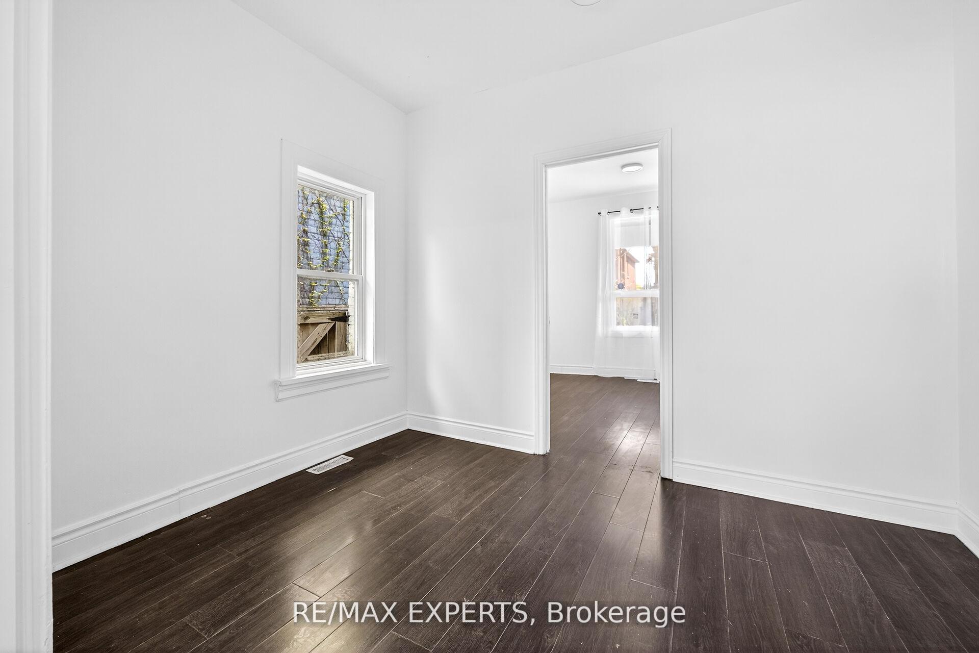 Photo 9 of 99 Leeming Street, Hamilton, Landsdale — HOMEH