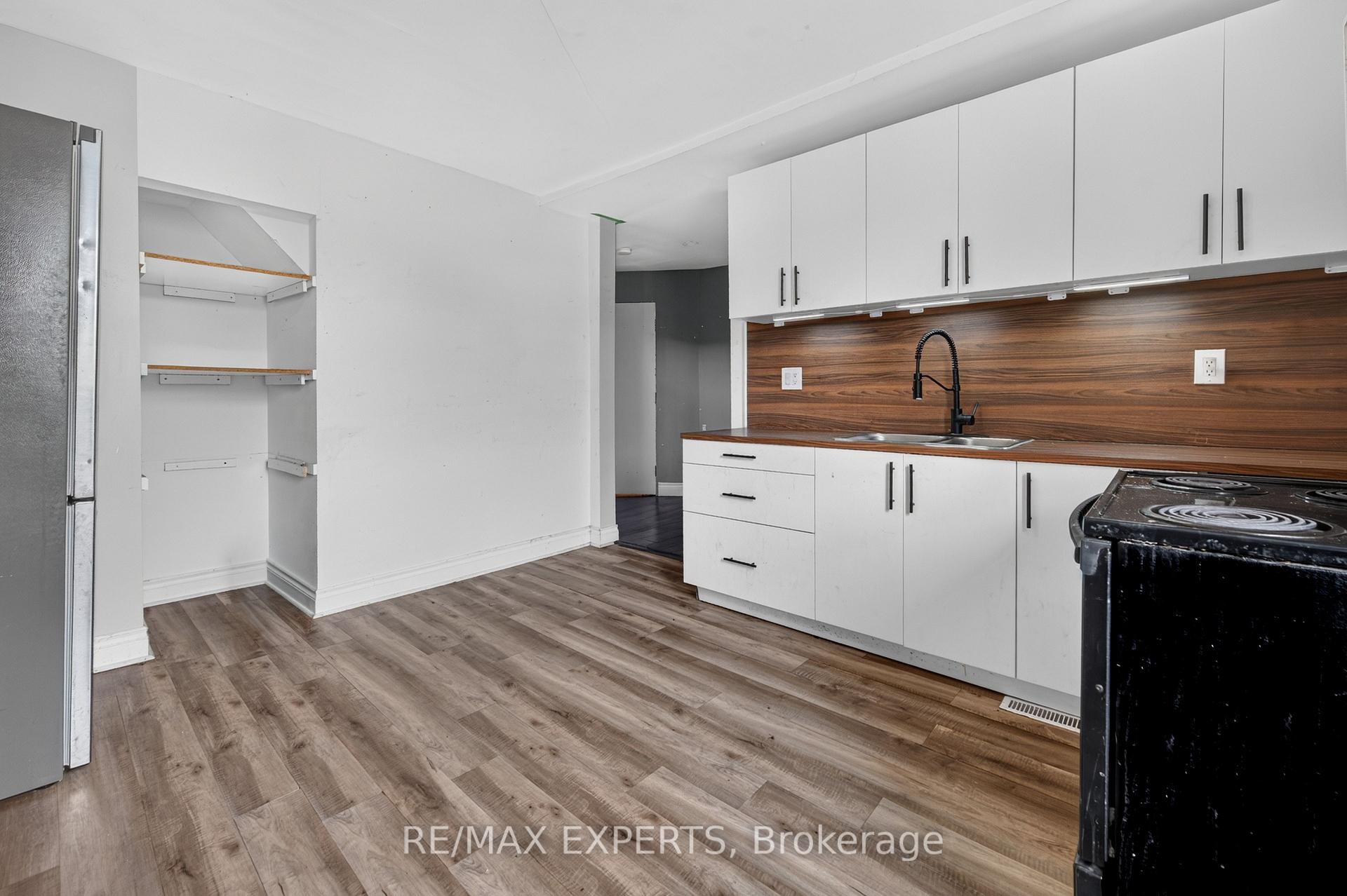 Photo 22 of 99 Leeming Street, Hamilton, Landsdale — HOMEH