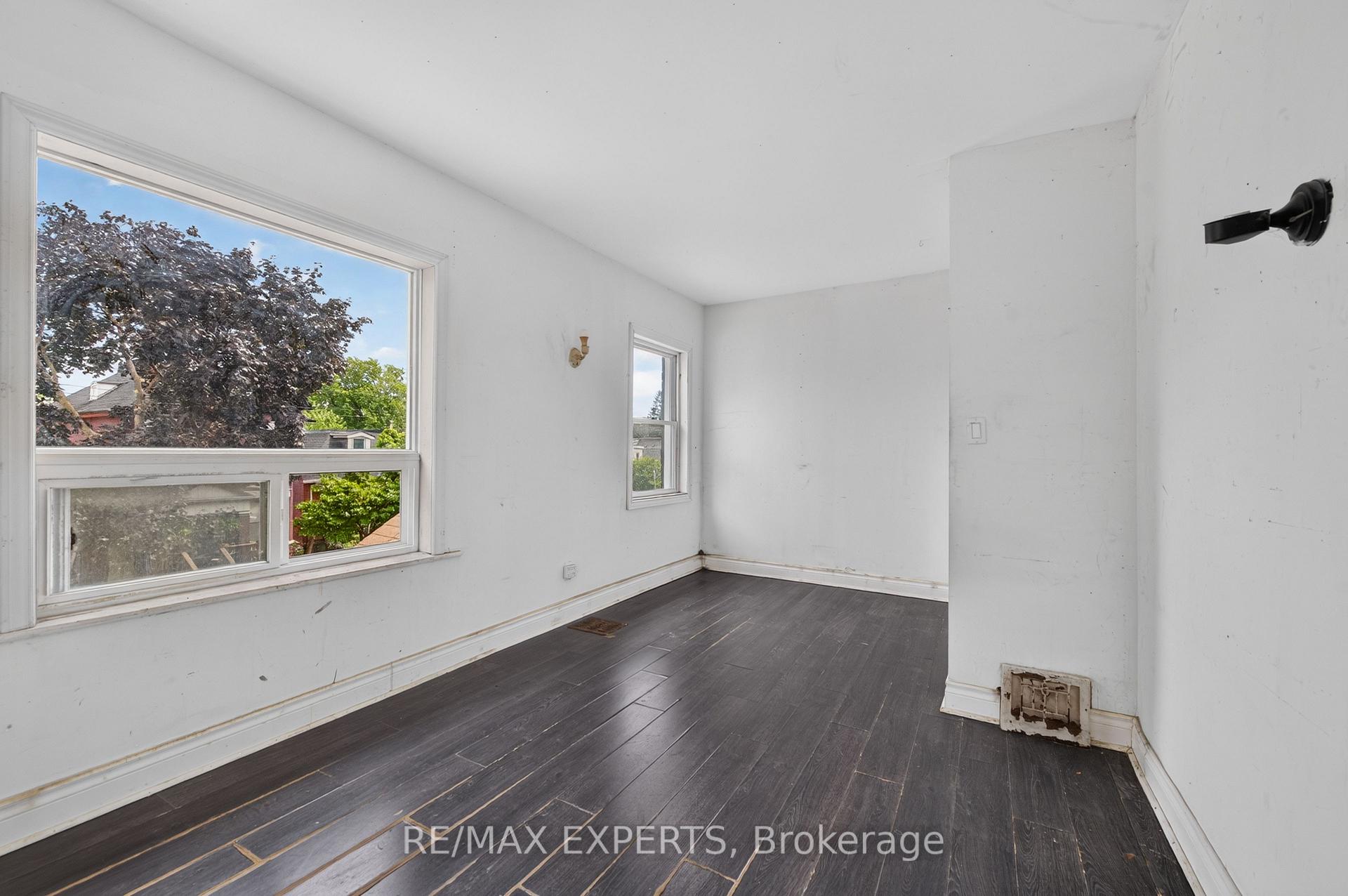 Photo 27 of 99 Leeming Street, Hamilton, Landsdale — HOMEH