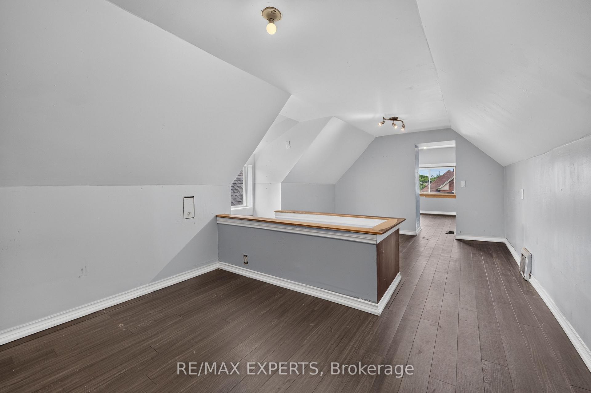 Photo 33 of 99 Leeming Street, Hamilton, Landsdale — HOMEH