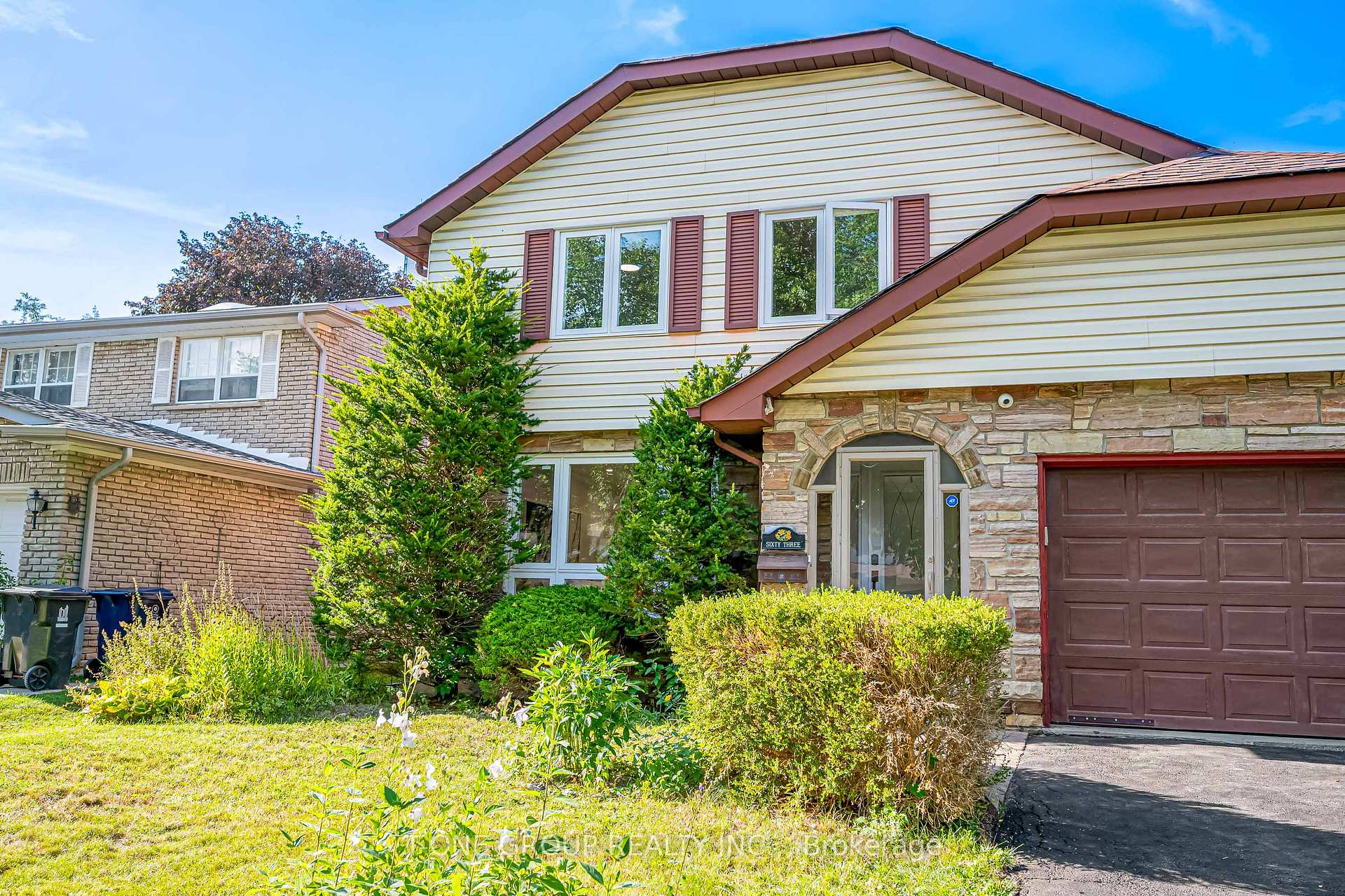Photo 2 of 63 Hobart Drive, North York, Don Valley Village — HOMEH