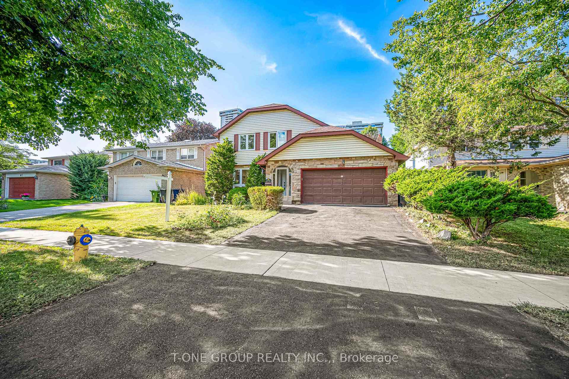 Photo 3 of 63 Hobart Drive, North York, Don Valley Village — HOMEH
